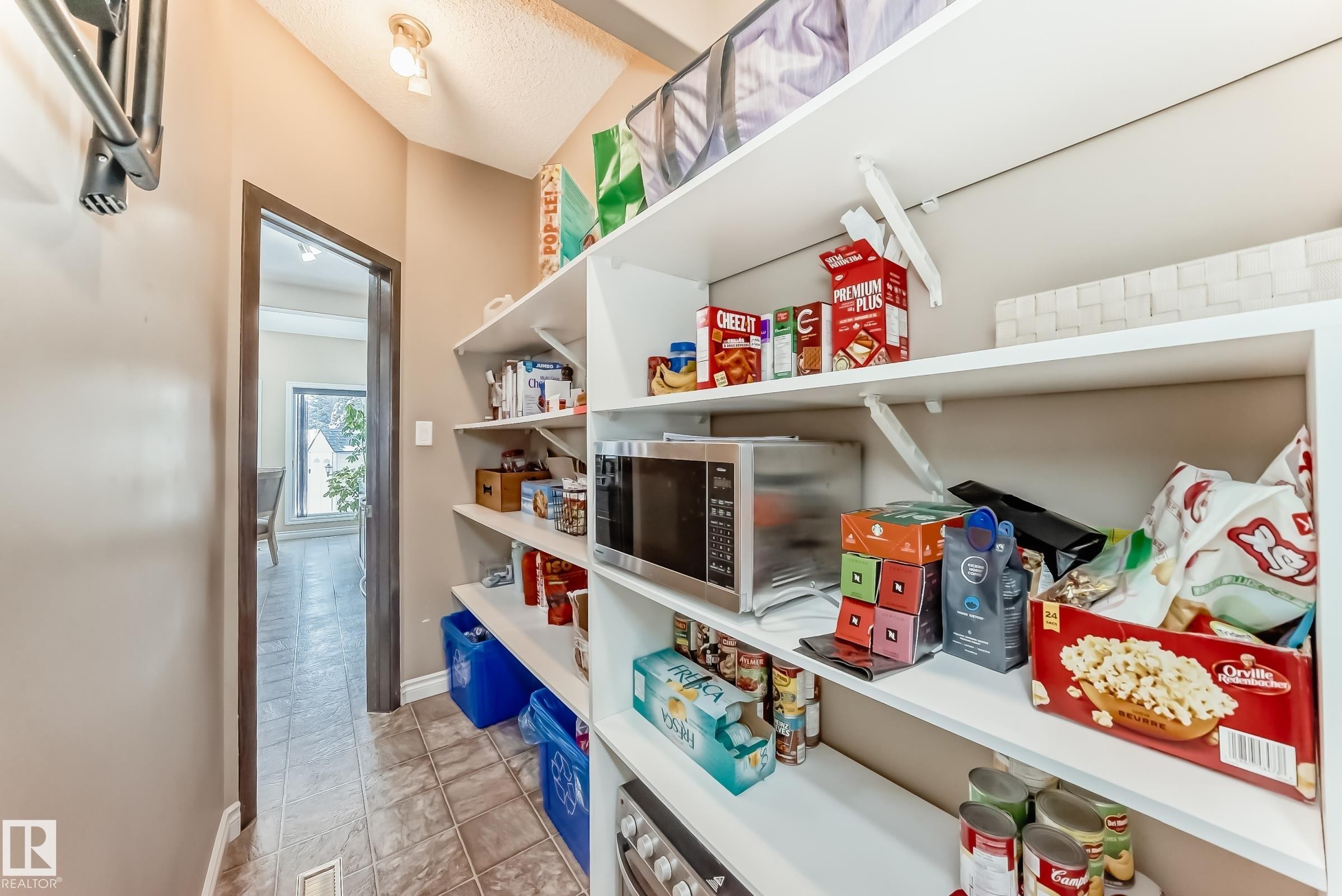 7548 Speaker Way Nw, Edmonton, AB - Indoor Photo Showing Other Room