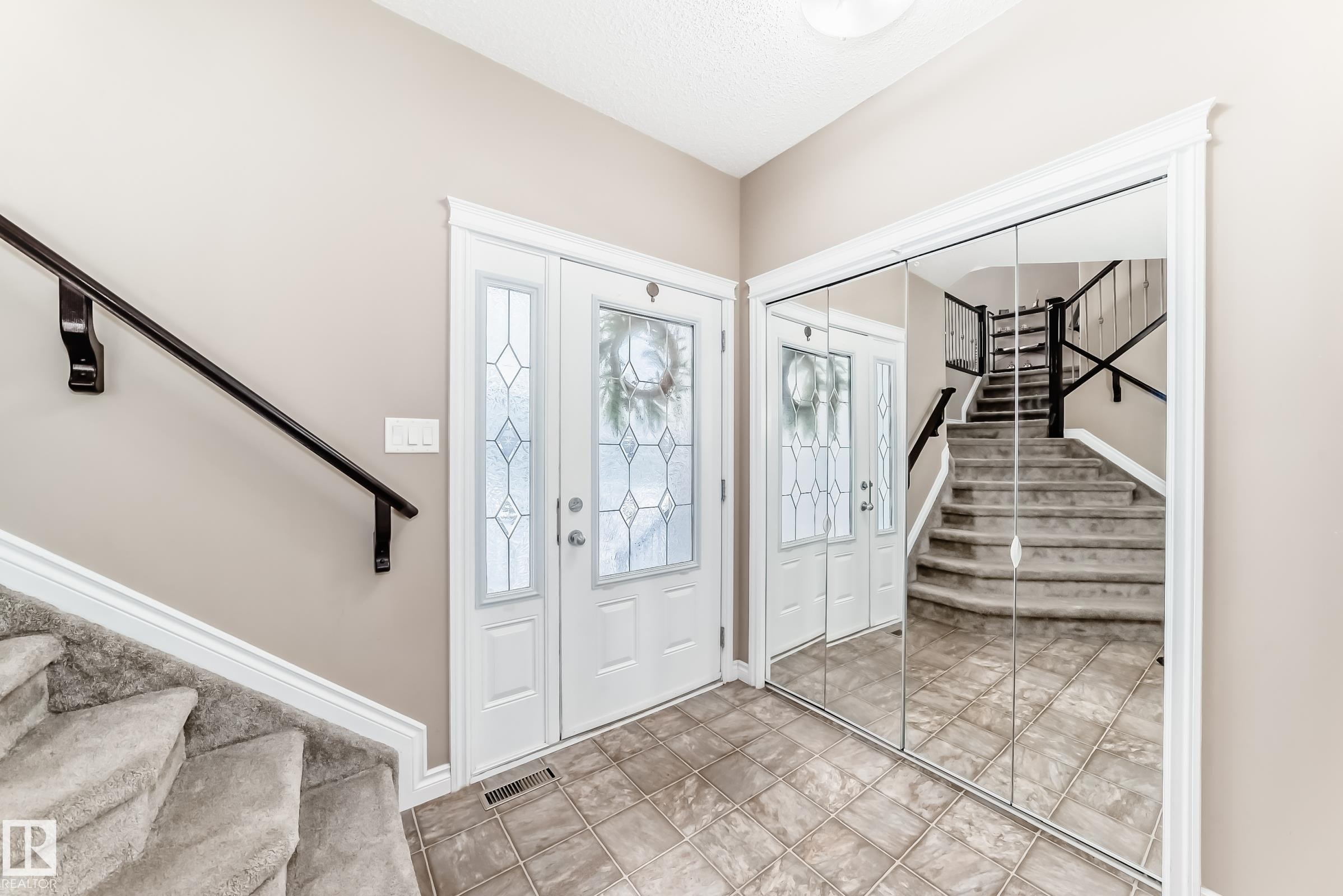 7548 Speaker Way Nw, Edmonton, AB - Indoor Photo Showing Other Room