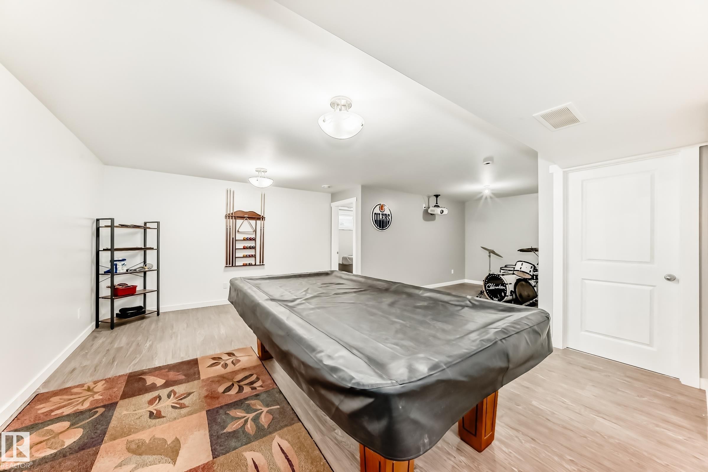 7548 Speaker Way Nw, Edmonton, AB - Indoor Photo Showing Other Room