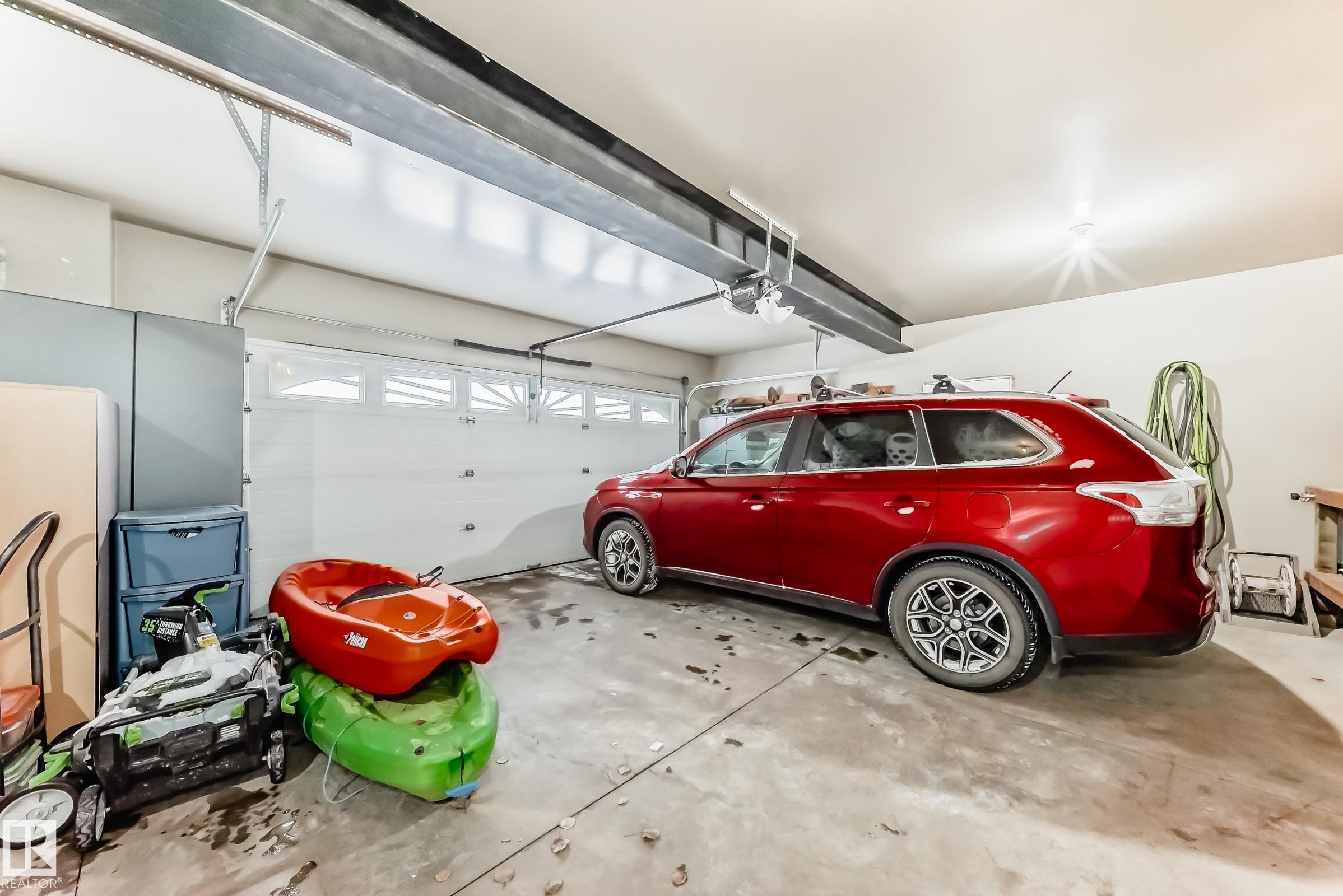 7548 Speaker Way Nw, Edmonton, AB - Indoor Photo Showing Garage