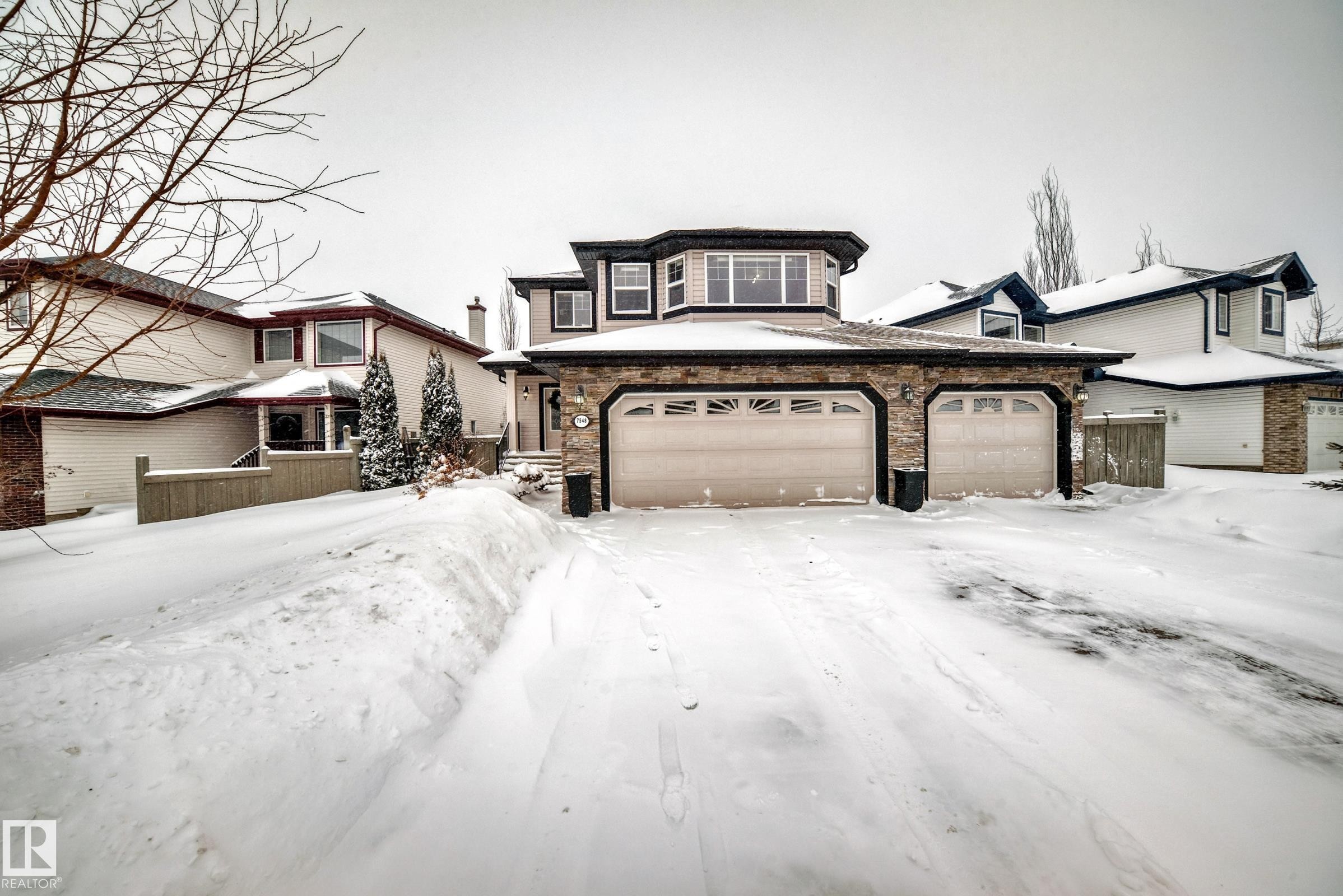 7548 Speaker Way Nw, Edmonton, AB - Outdoor With Facade