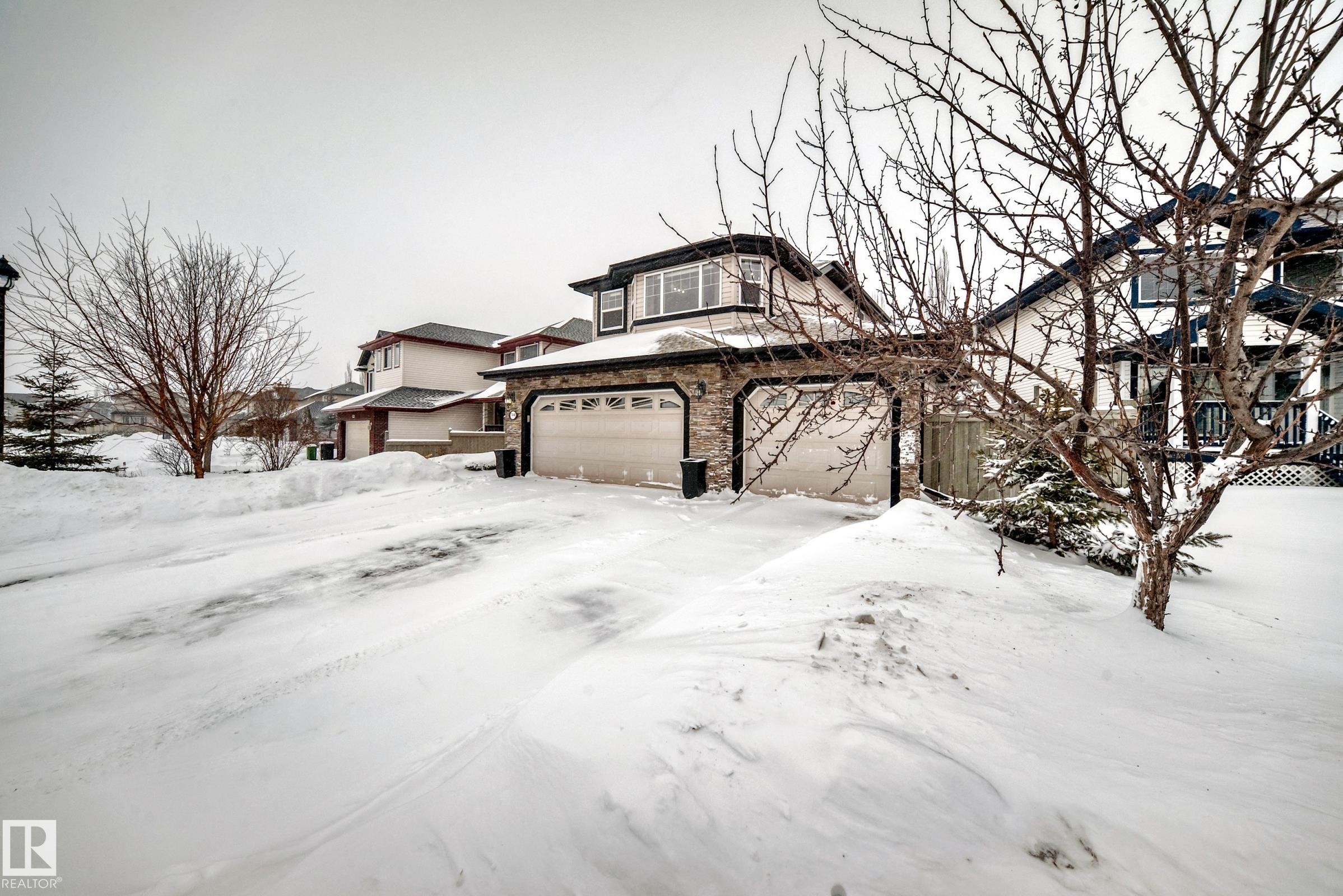 7548 Speaker Way Nw, Edmonton, AB - Outdoor