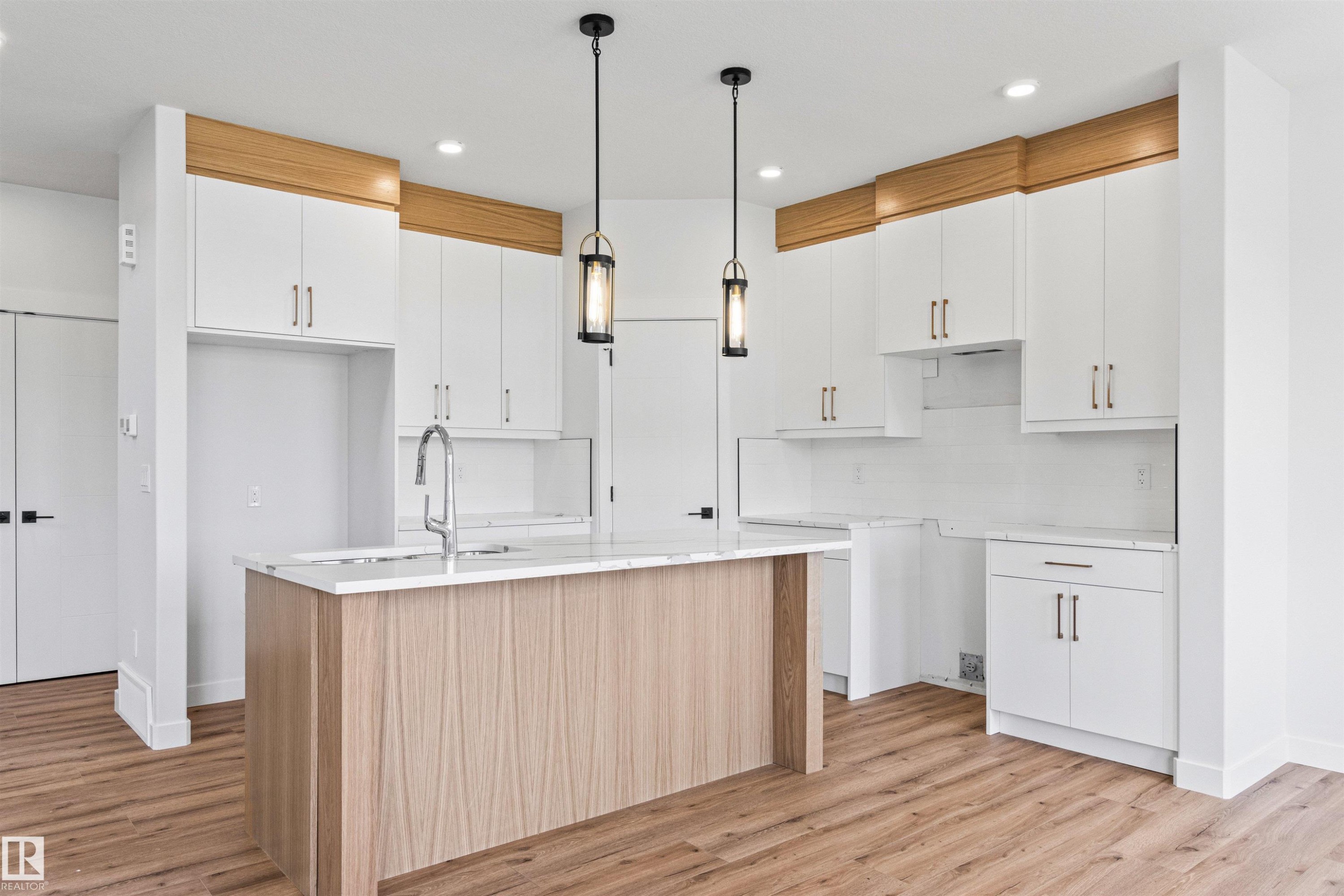 5002 53 Ave, Calmar, AB - Indoor Photo Showing Kitchen