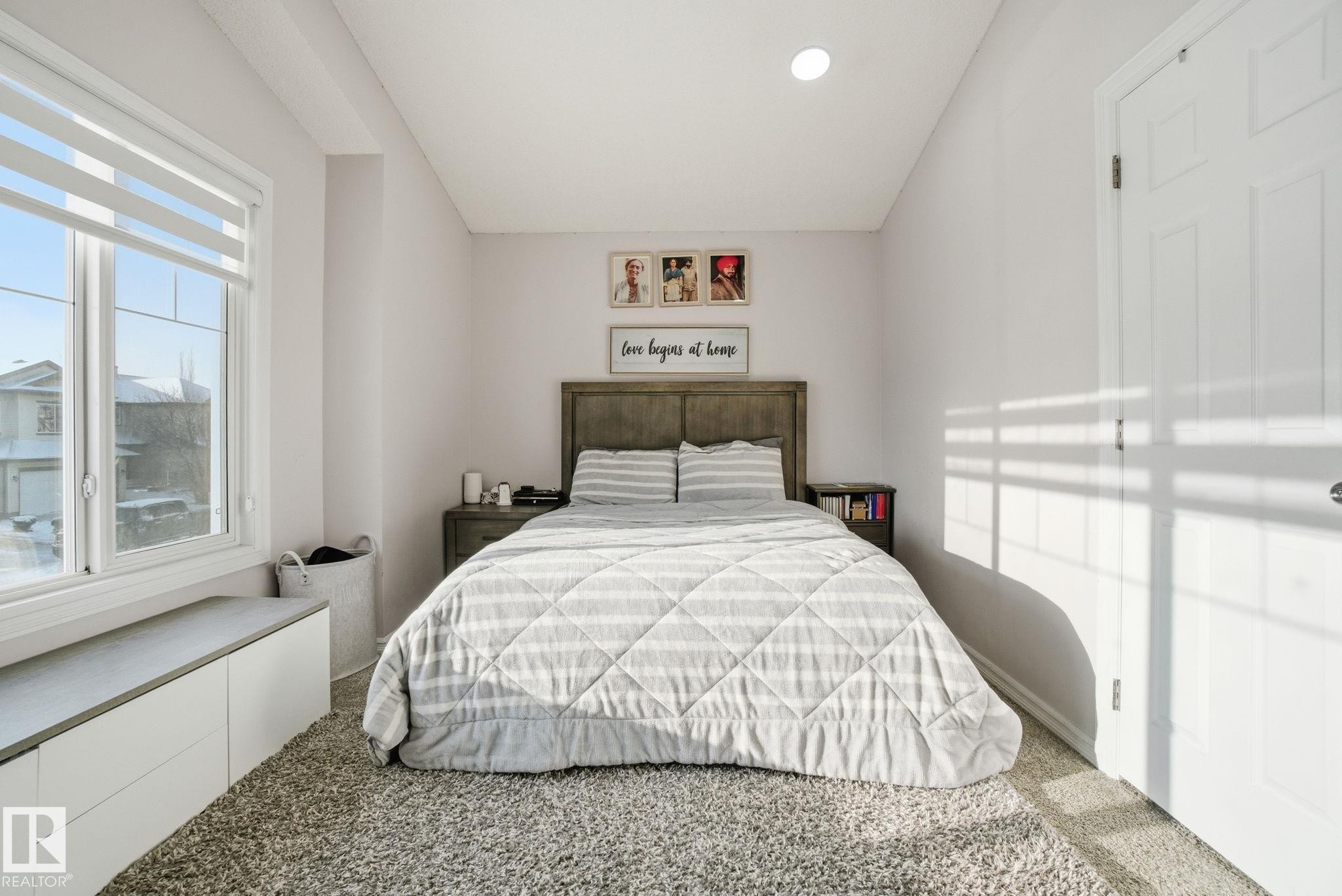 Bedroom with carpet flooring and recessed lighting - 1532 37C Avenue, Edmonton, AB - Indoor Photo Showing Bedroom