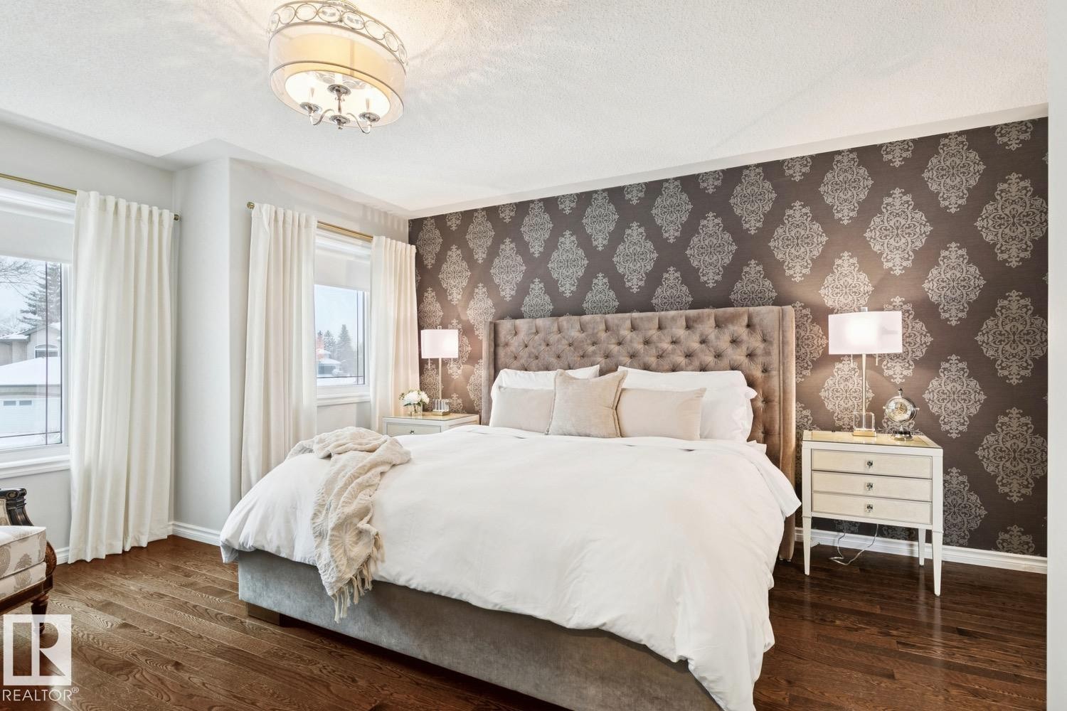 22 Prestige Point(E), Edmonton, AB - Indoor Photo Showing Bedroom