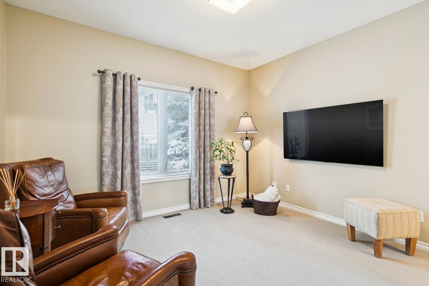 22 Prestige Point(E), Edmonton, AB - Indoor