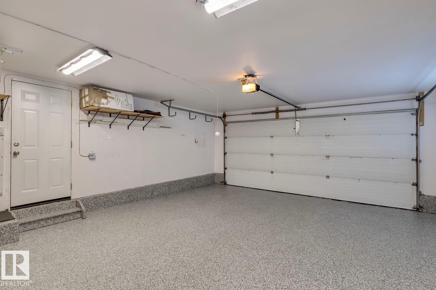 22 Prestige Point(E), Edmonton, AB - Indoor Photo Showing Garage