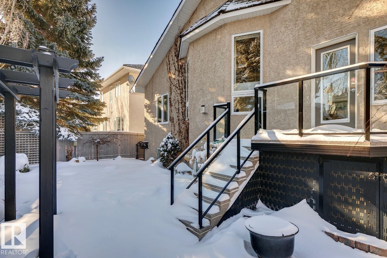 22 Prestige Point(E), Edmonton, AB - Outdoor With Exterior