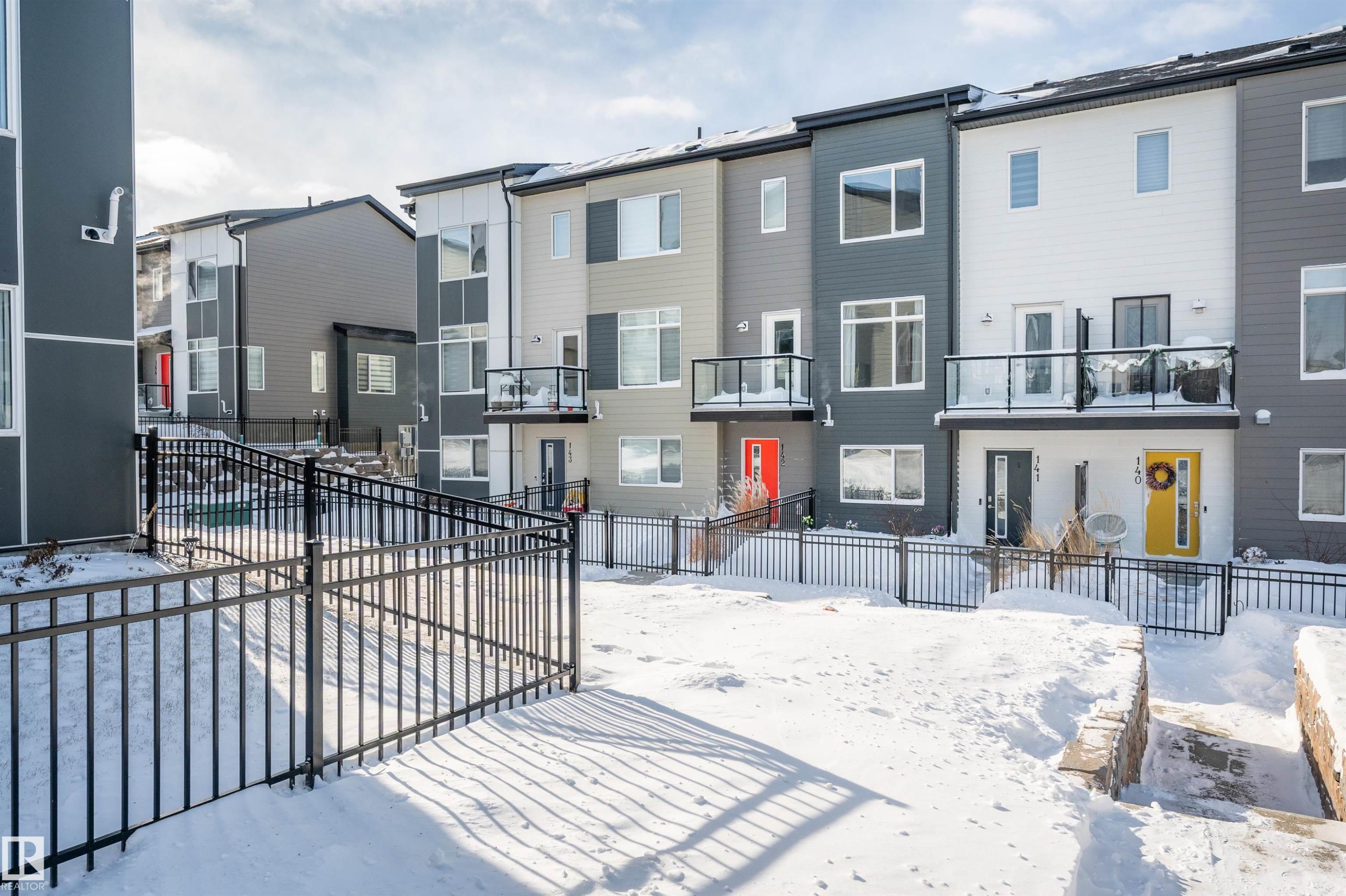 141 804 Welsh Drive, Edmonton, AB - Outdoor