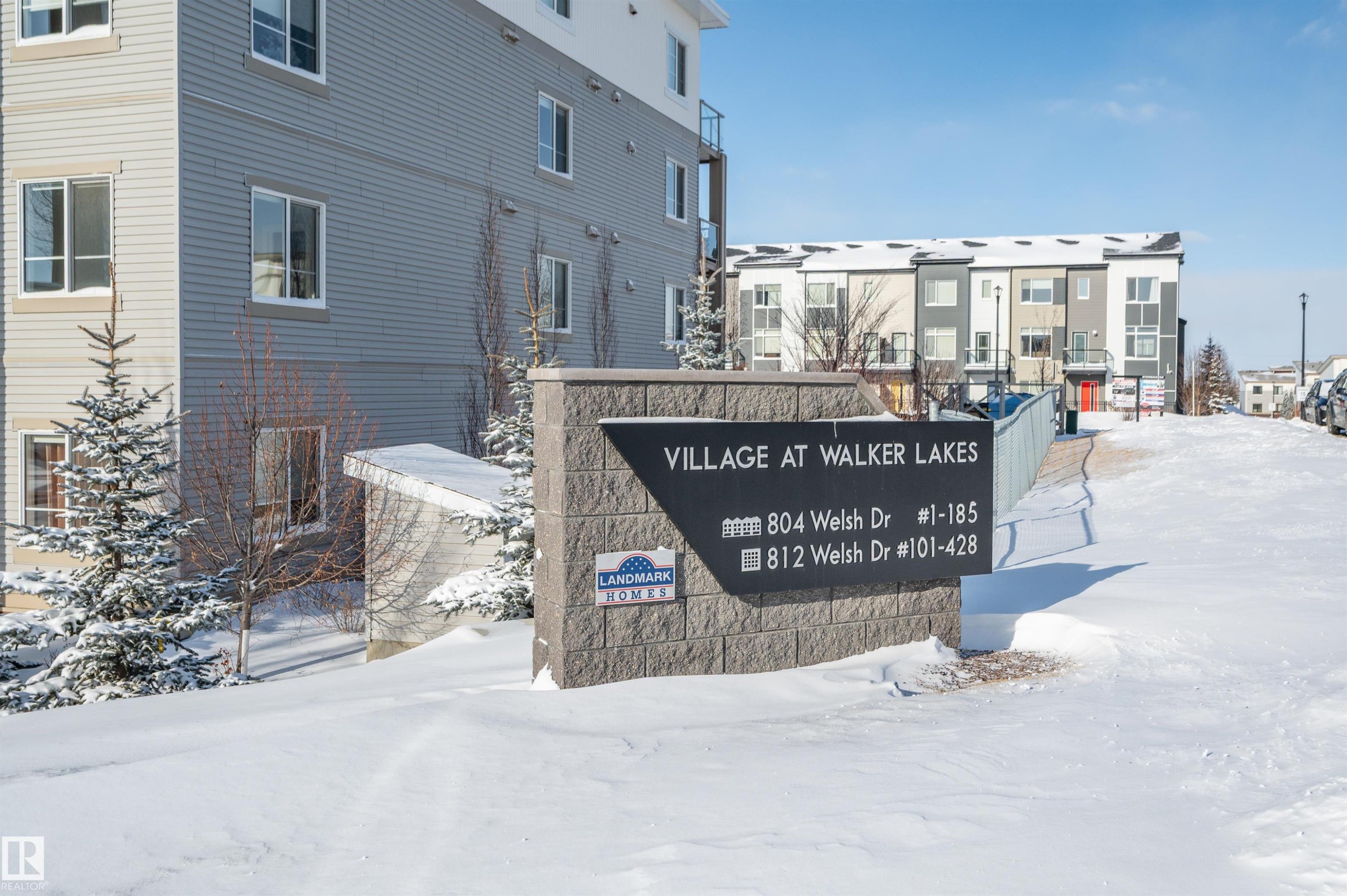 141 804 Welsh Drive, Edmonton, AB - Outdoor