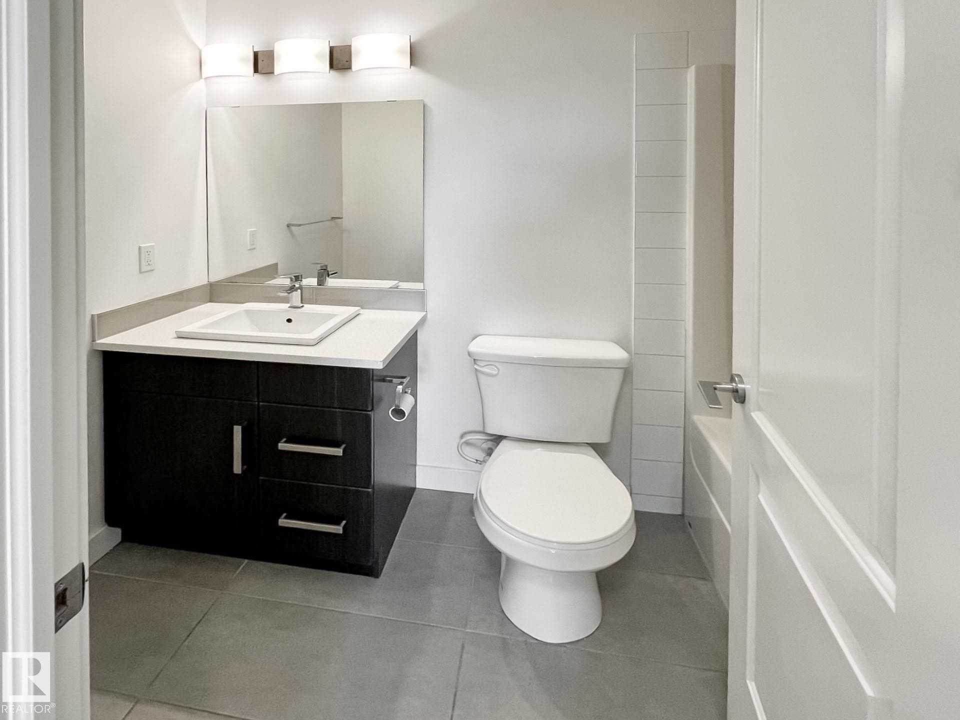 406 667 Watt Boulevard, Edmonton, AB - Indoor Photo Showing Bathroom