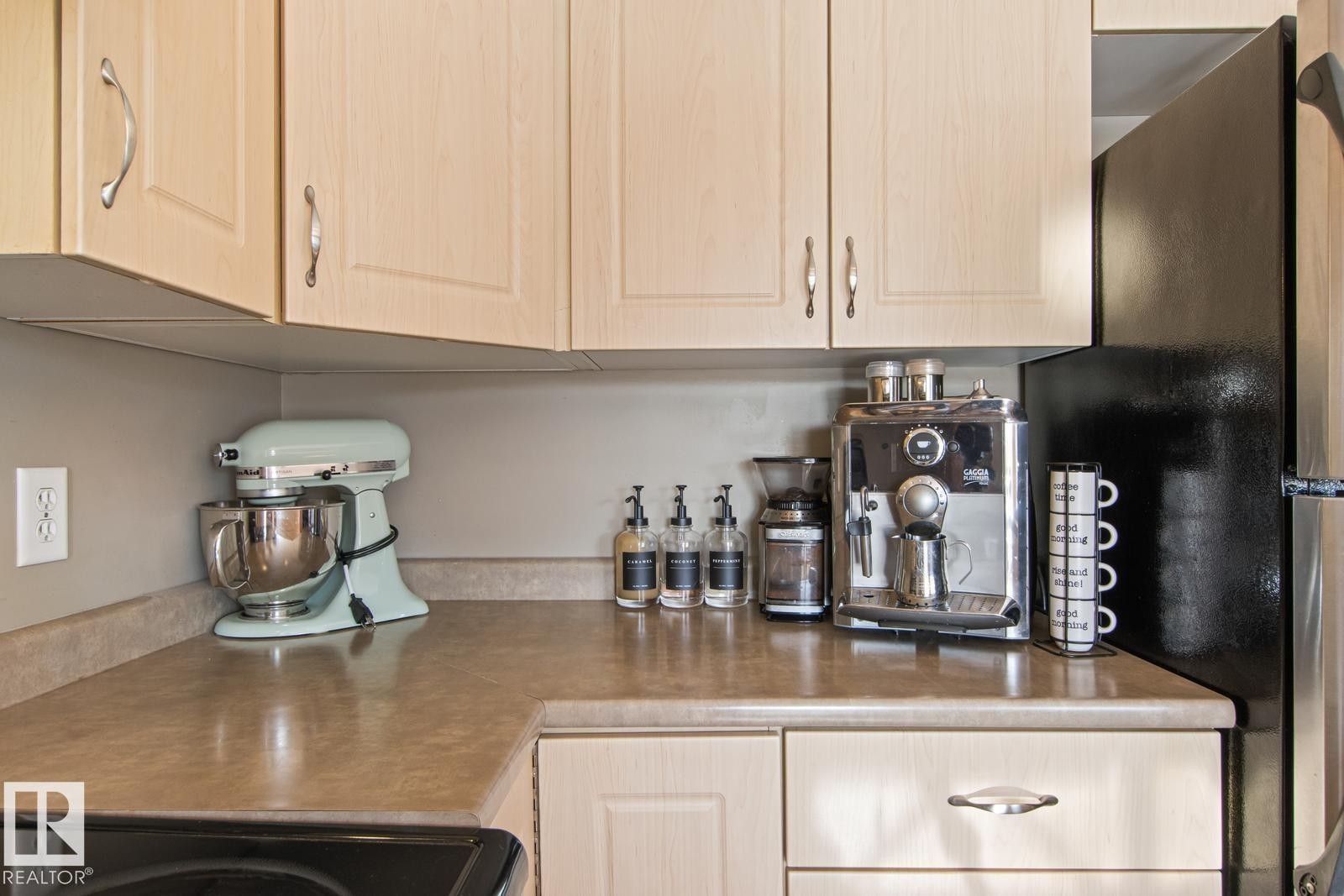 50 Meridian Loop, Stony Plain, AB - Indoor Photo Showing Kitchen
