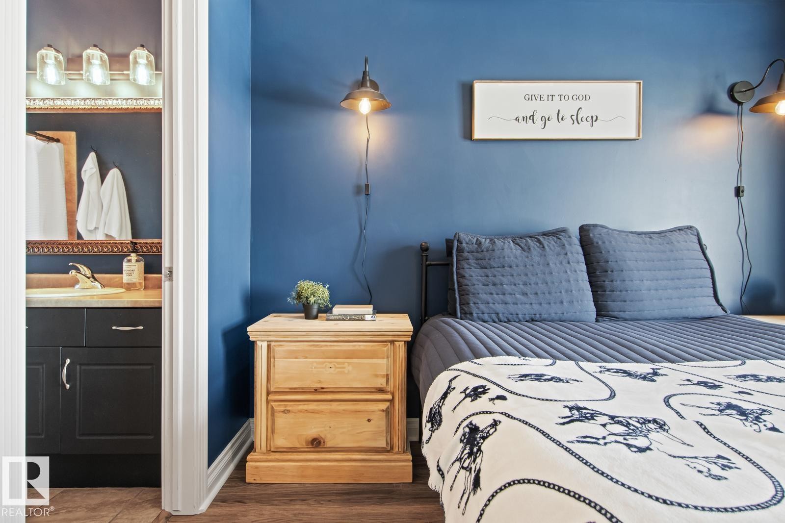 50 Meridian Loop, Stony Plain, AB - Indoor Photo Showing Bedroom