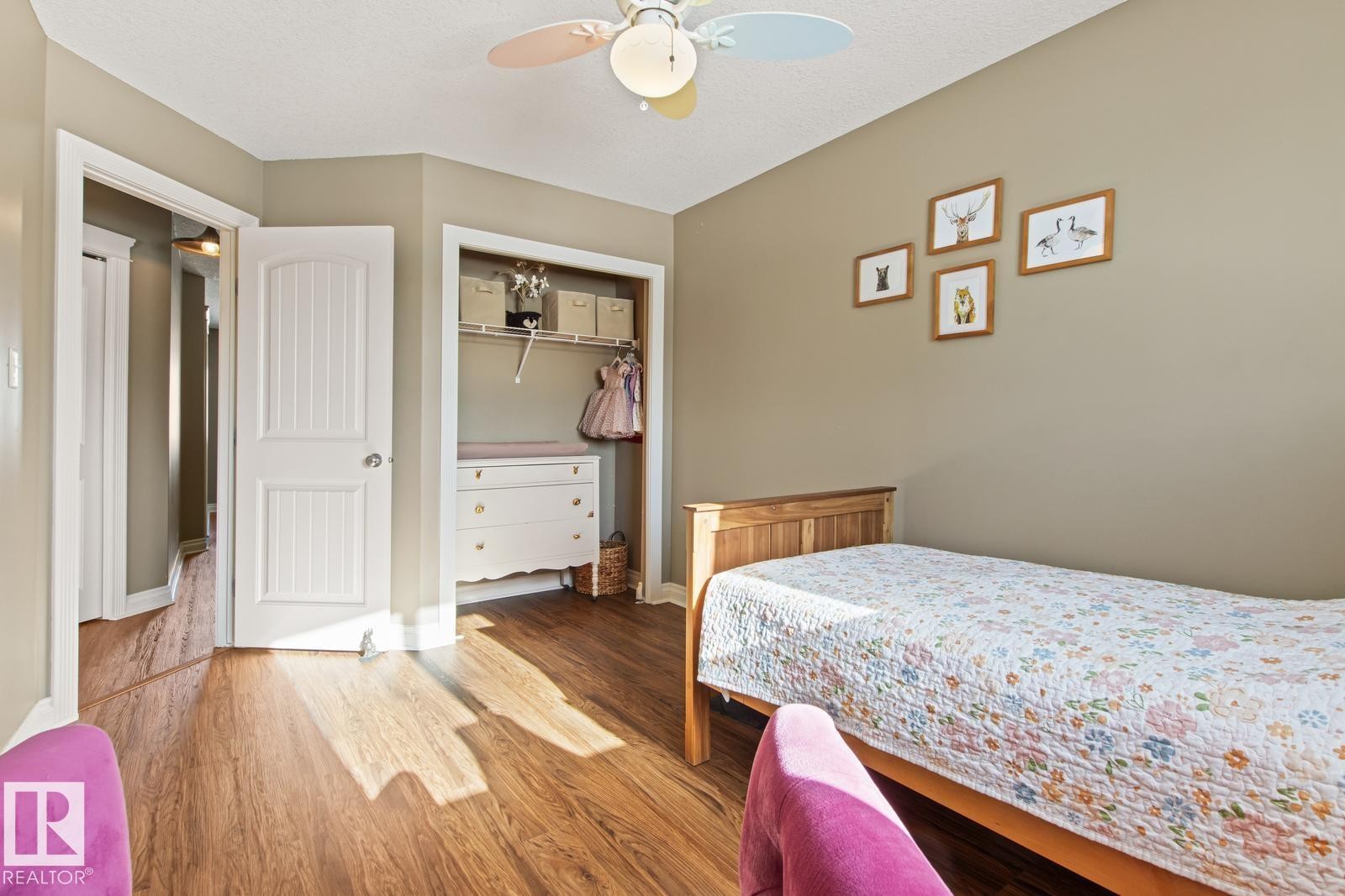 50 Meridian Loop, Stony Plain, AB - Indoor Photo Showing Bedroom