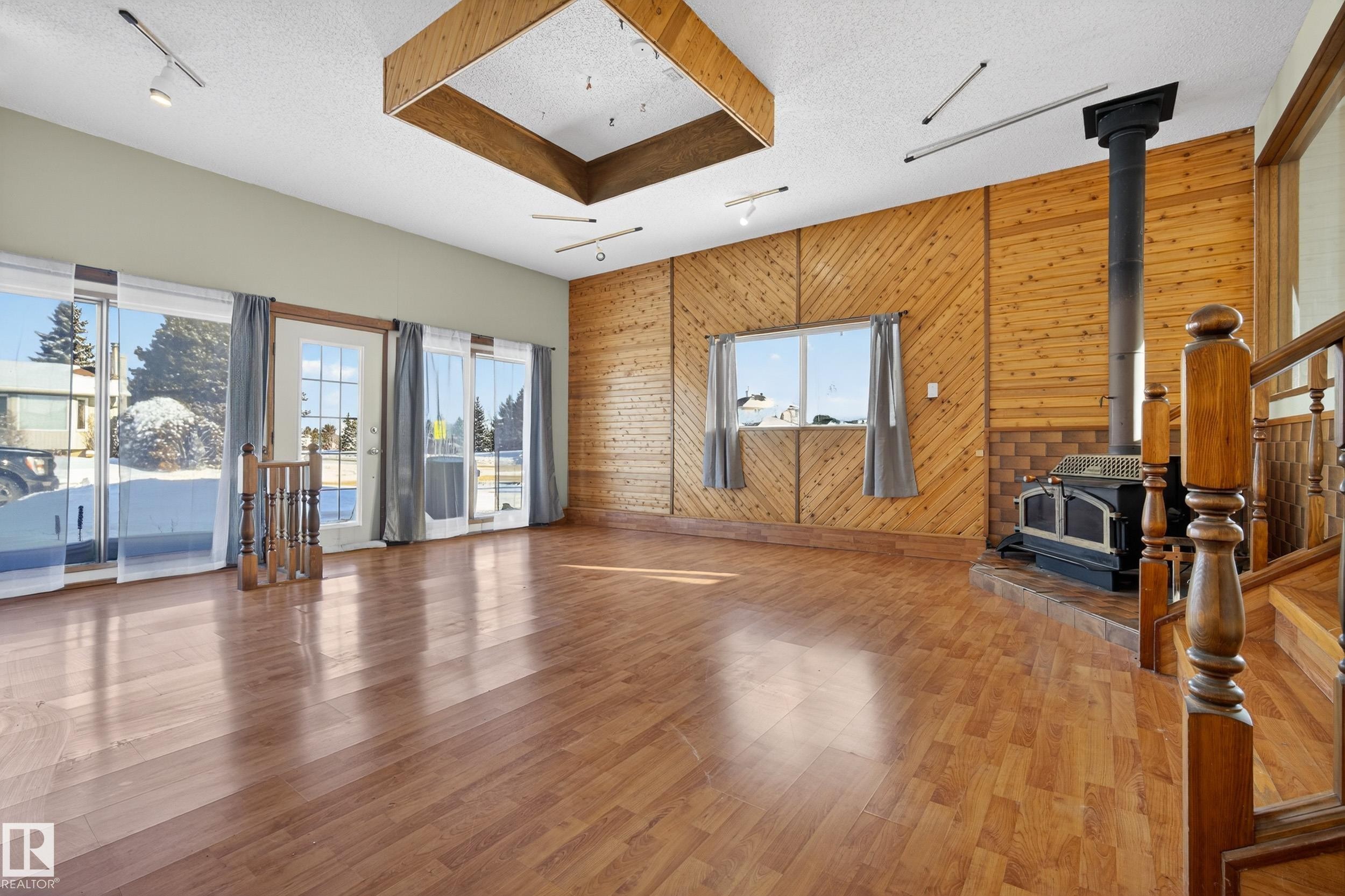 3801 33 Avenue, Leduc, AB - Indoor With Fireplace