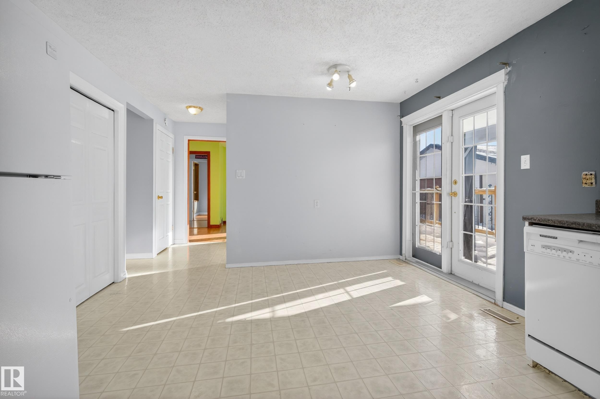 3801 33 Avenue, Leduc, AB - Indoor