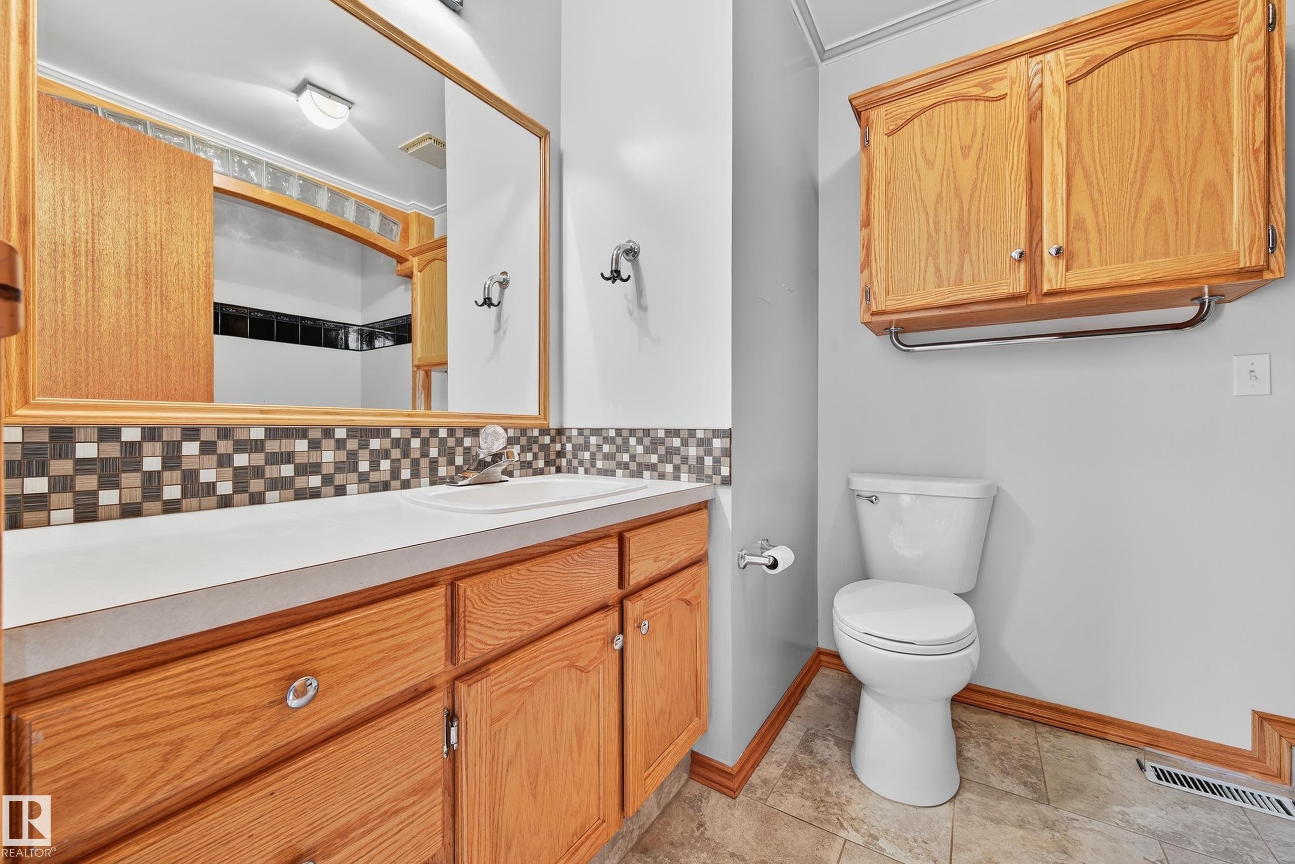 3917 43 Avenue, Leduc, AB - Indoor Photo Showing Bathroom