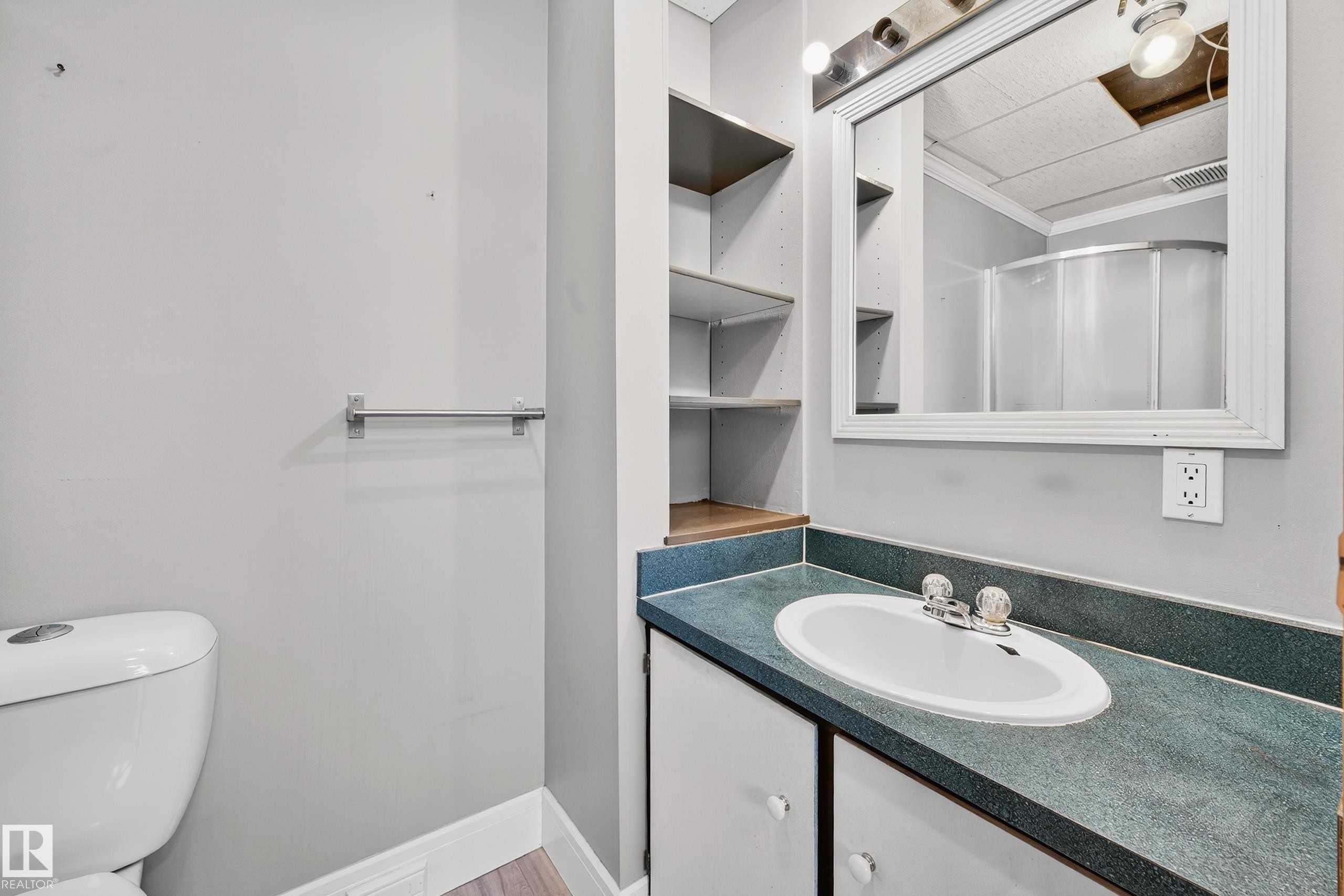 3917 43 Avenue, Leduc, AB - Indoor Photo Showing Bathroom