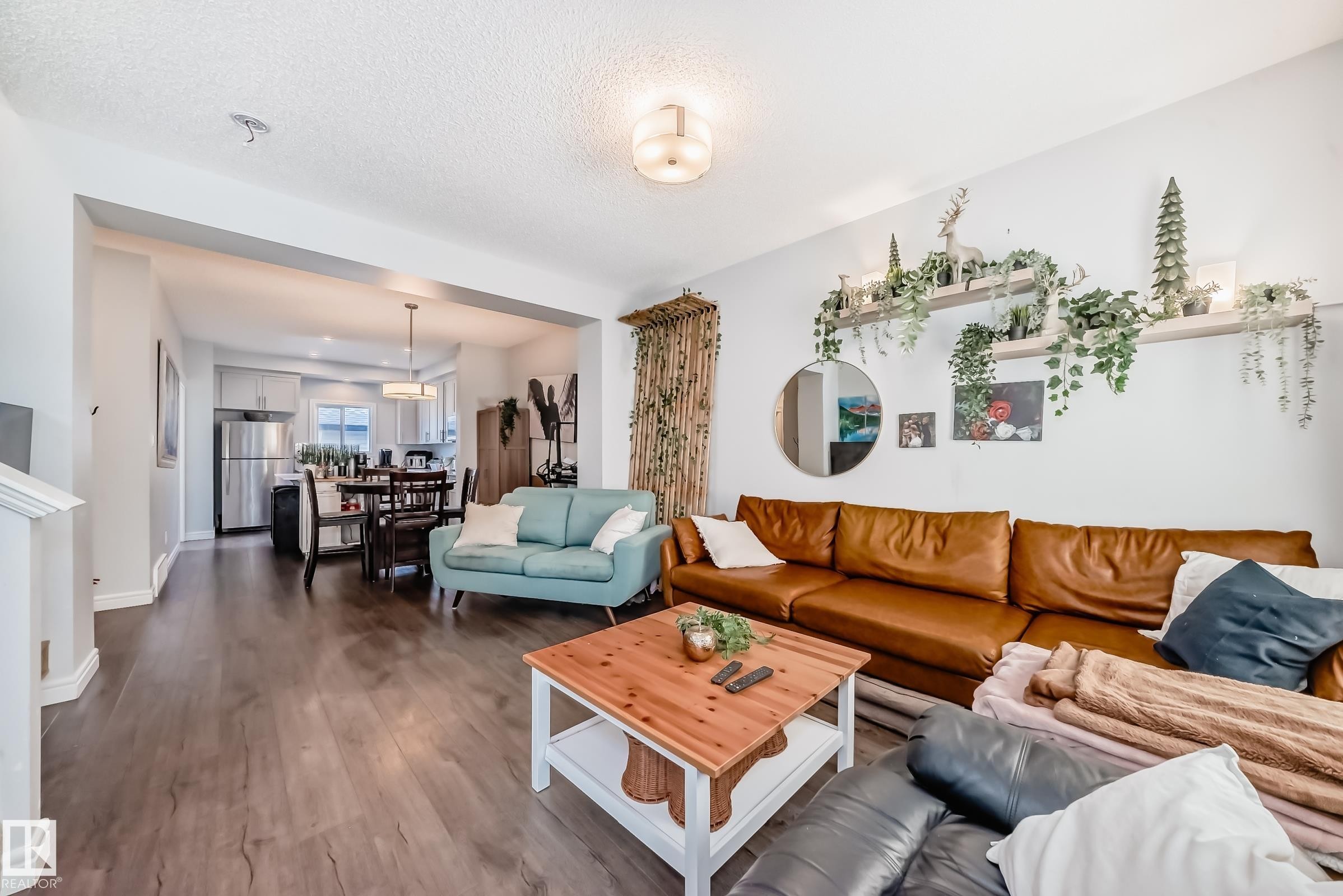2 Southpointe Boulevard, Fort Saskatchewan, AB - Indoor Photo Showing Living Room