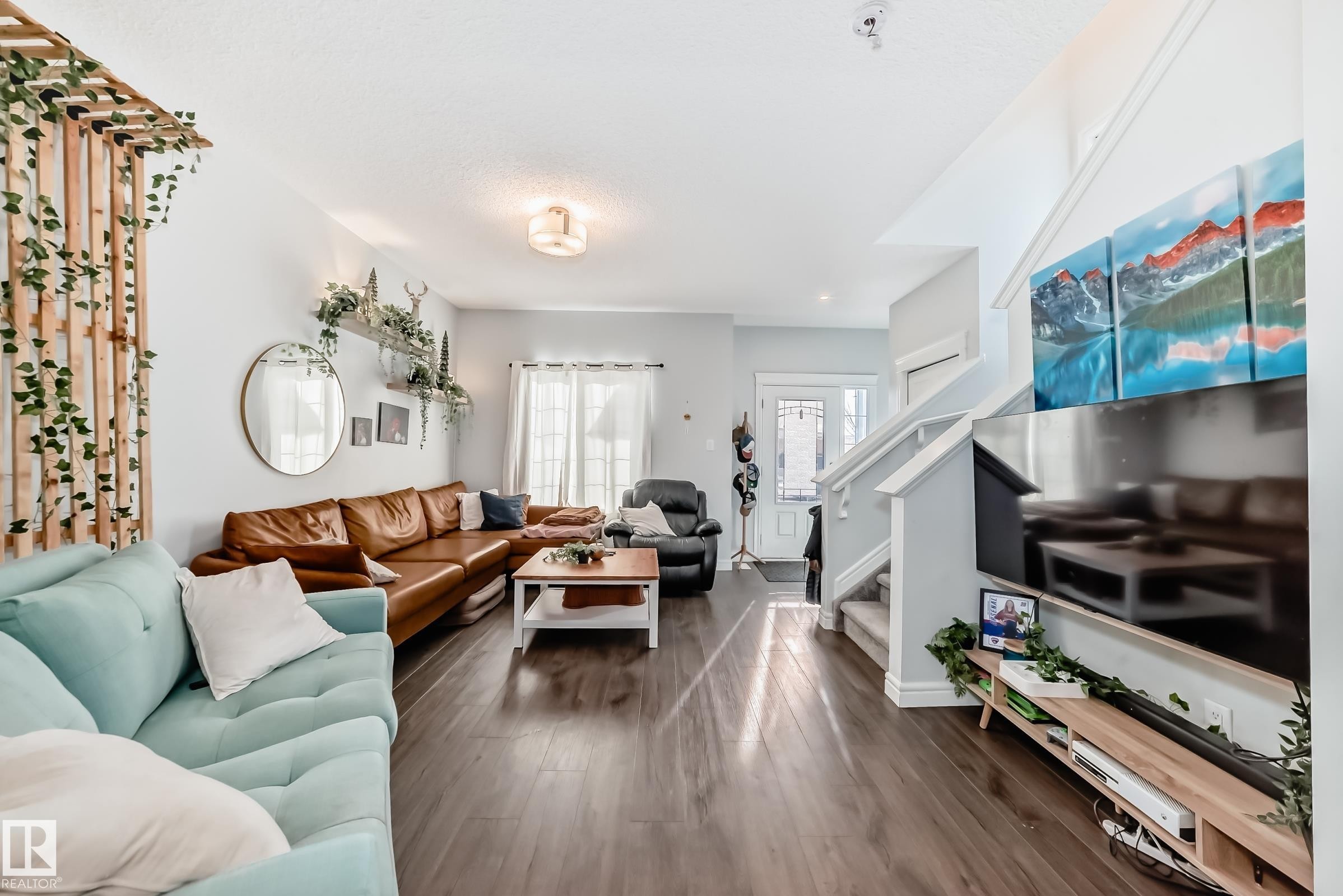 2 Southpointe Boulevard, Fort Saskatchewan, AB - Indoor Photo Showing Living Room