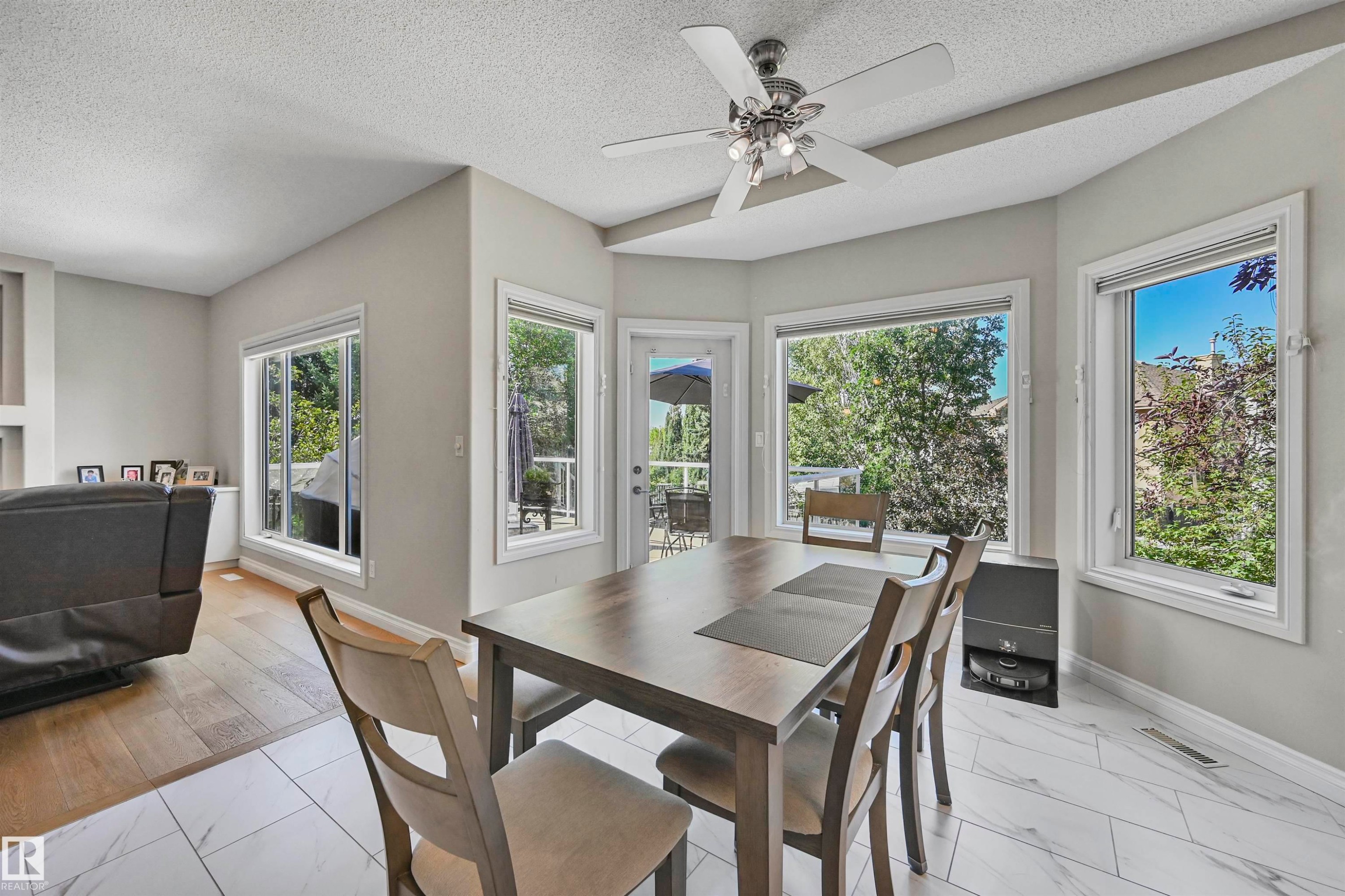 1516 Thorogood Close, Edmonton, AB - Indoor Photo Showing Dining Room