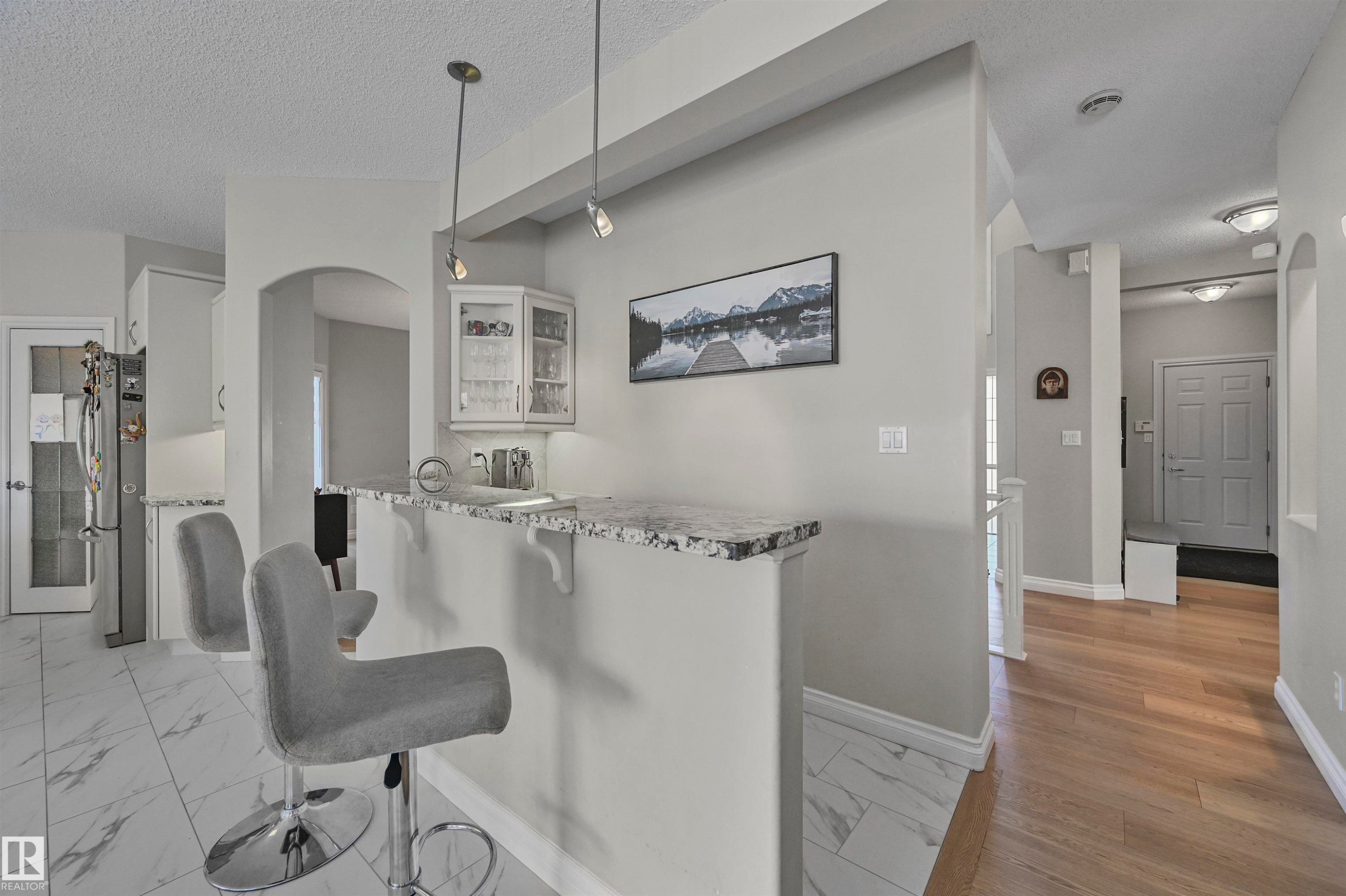 1516 Thorogood Close, Edmonton, AB - Indoor