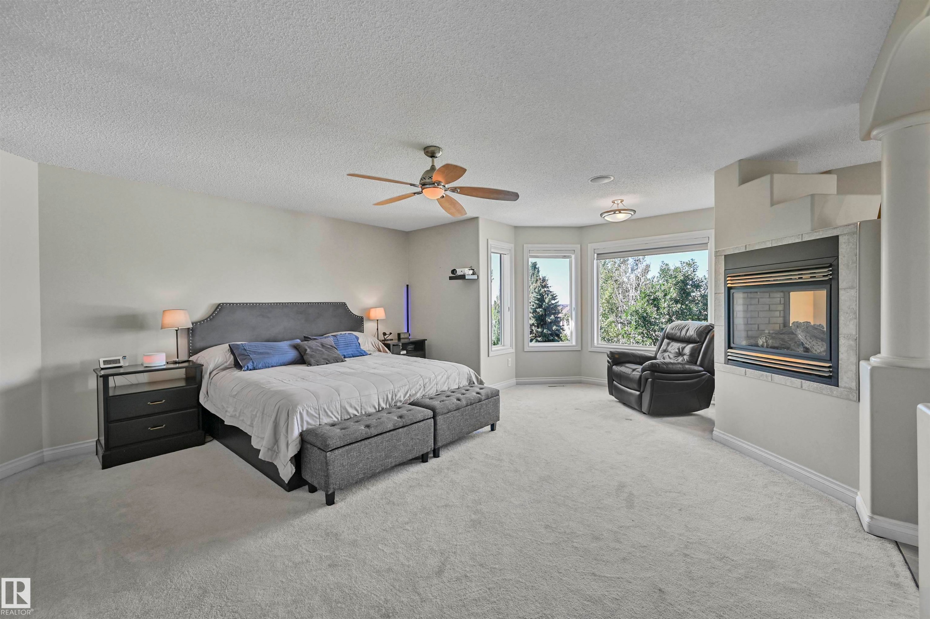 1516 Thorogood Close, Edmonton, AB - Indoor Photo Showing Bedroom
