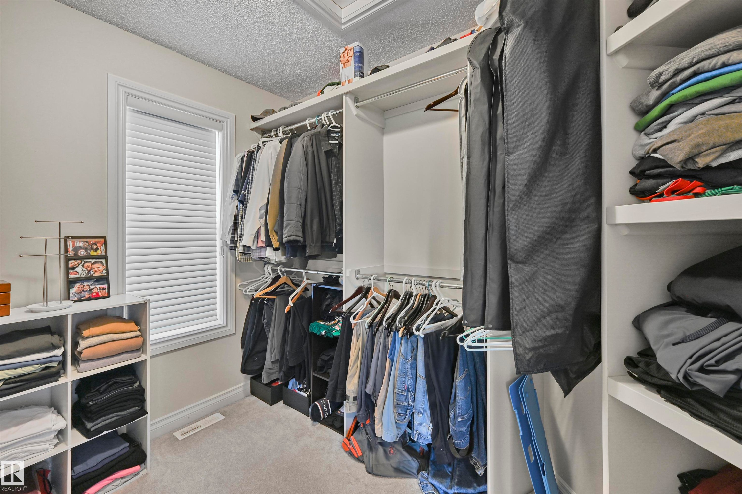 1516 Thorogood Close, Edmonton, AB - Indoor With Storage