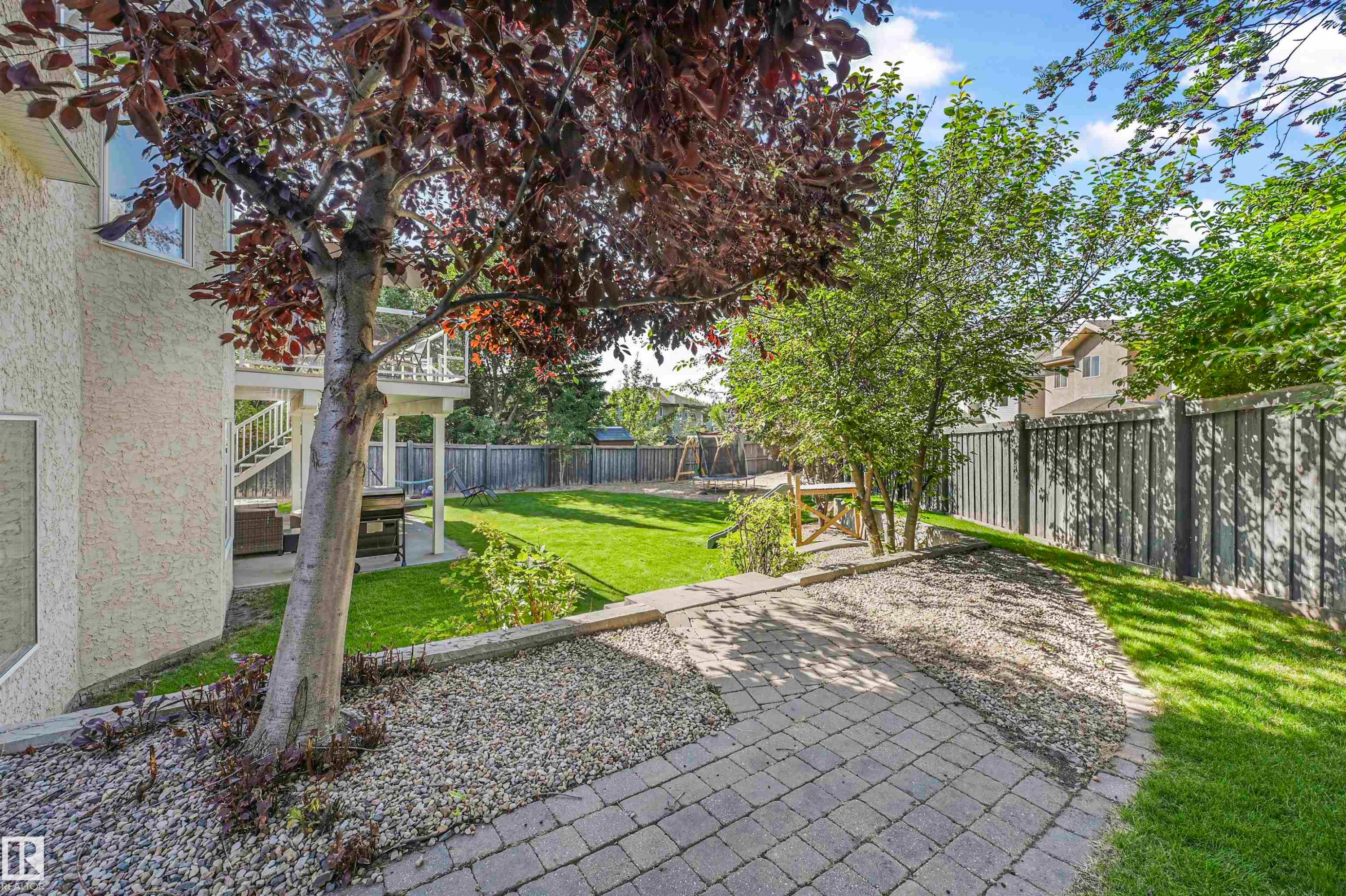 1516 Thorogood Close, Edmonton, AB - Outdoor With Backyard