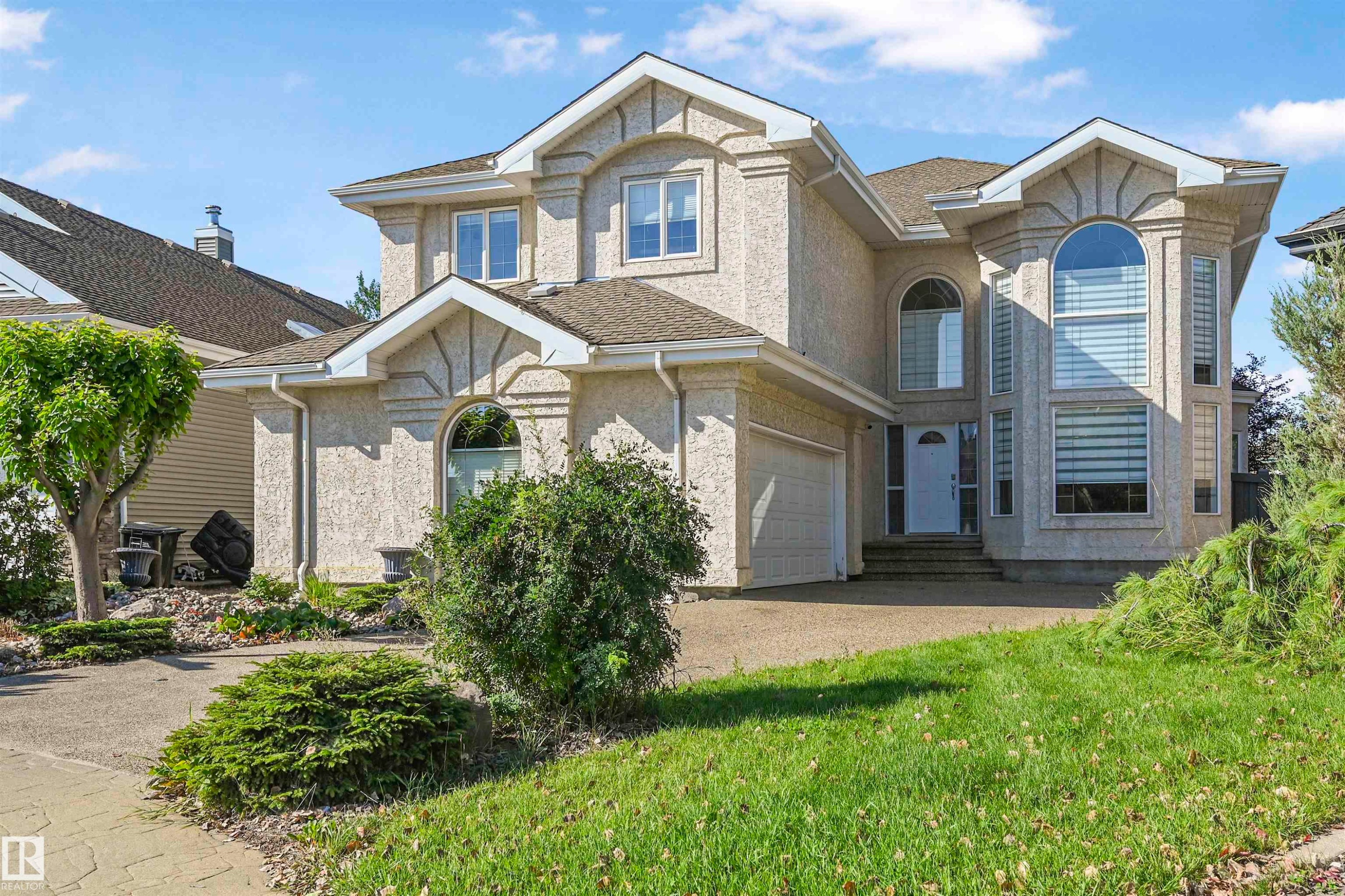 1516 Thorogood Close, Edmonton, AB - Outdoor With Facade