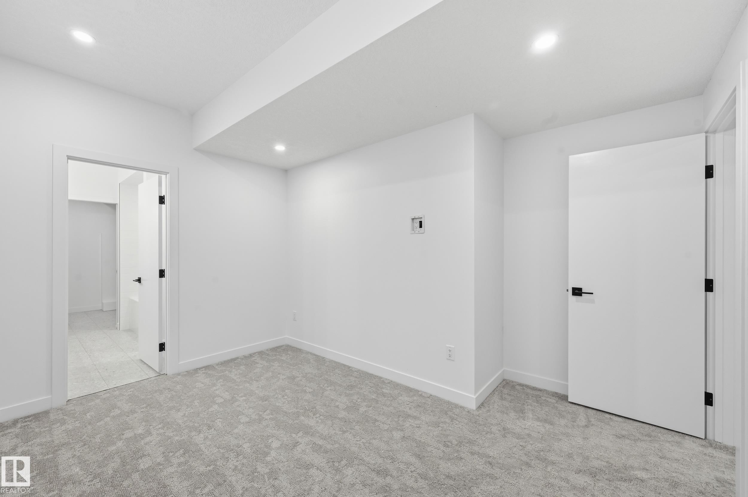 11121 51 Street, Edmonton, AB - Indoor Photo Showing Other Room