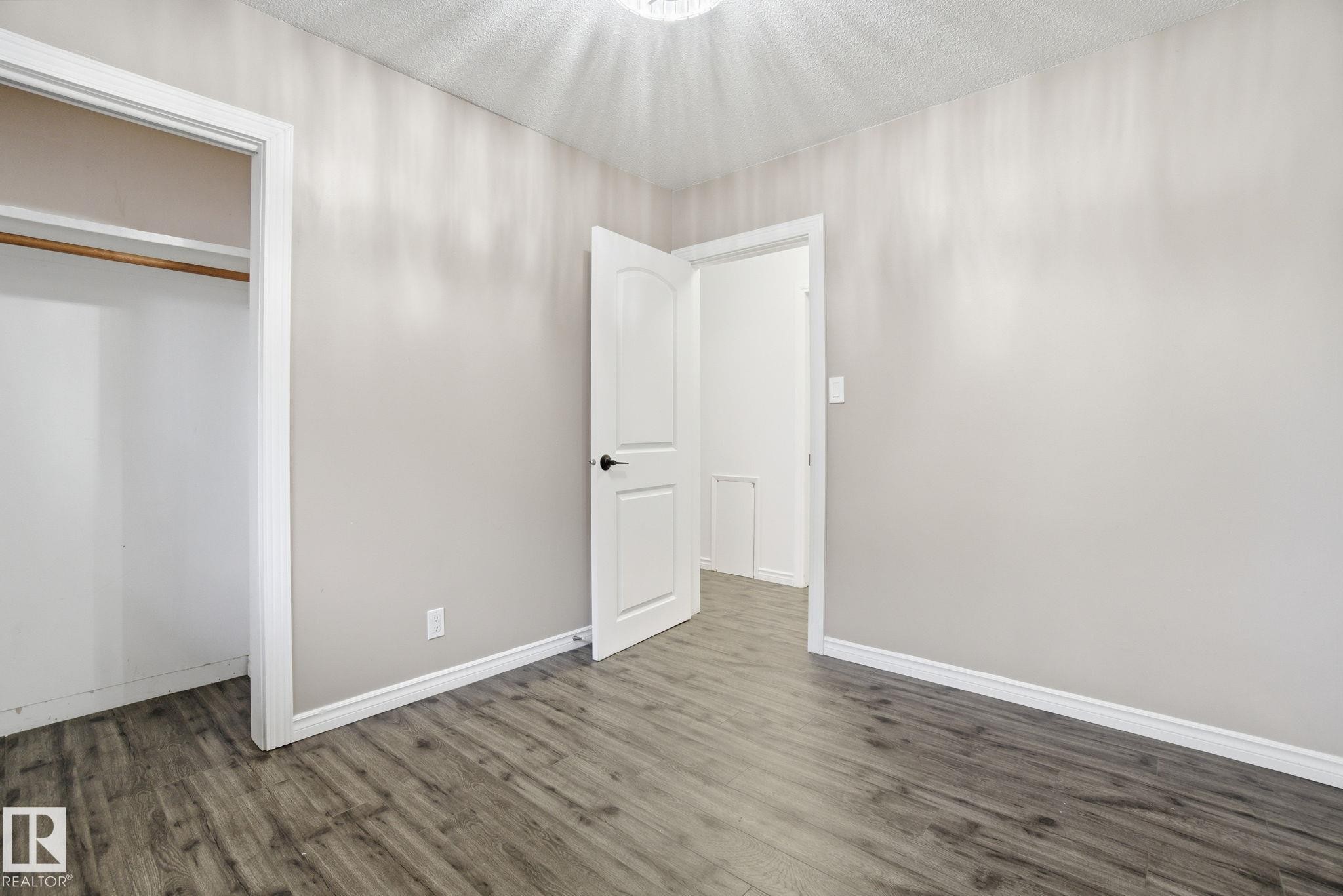 8064 Argyll Rd, Edmonton, AB - Indoor Photo Showing Other Room