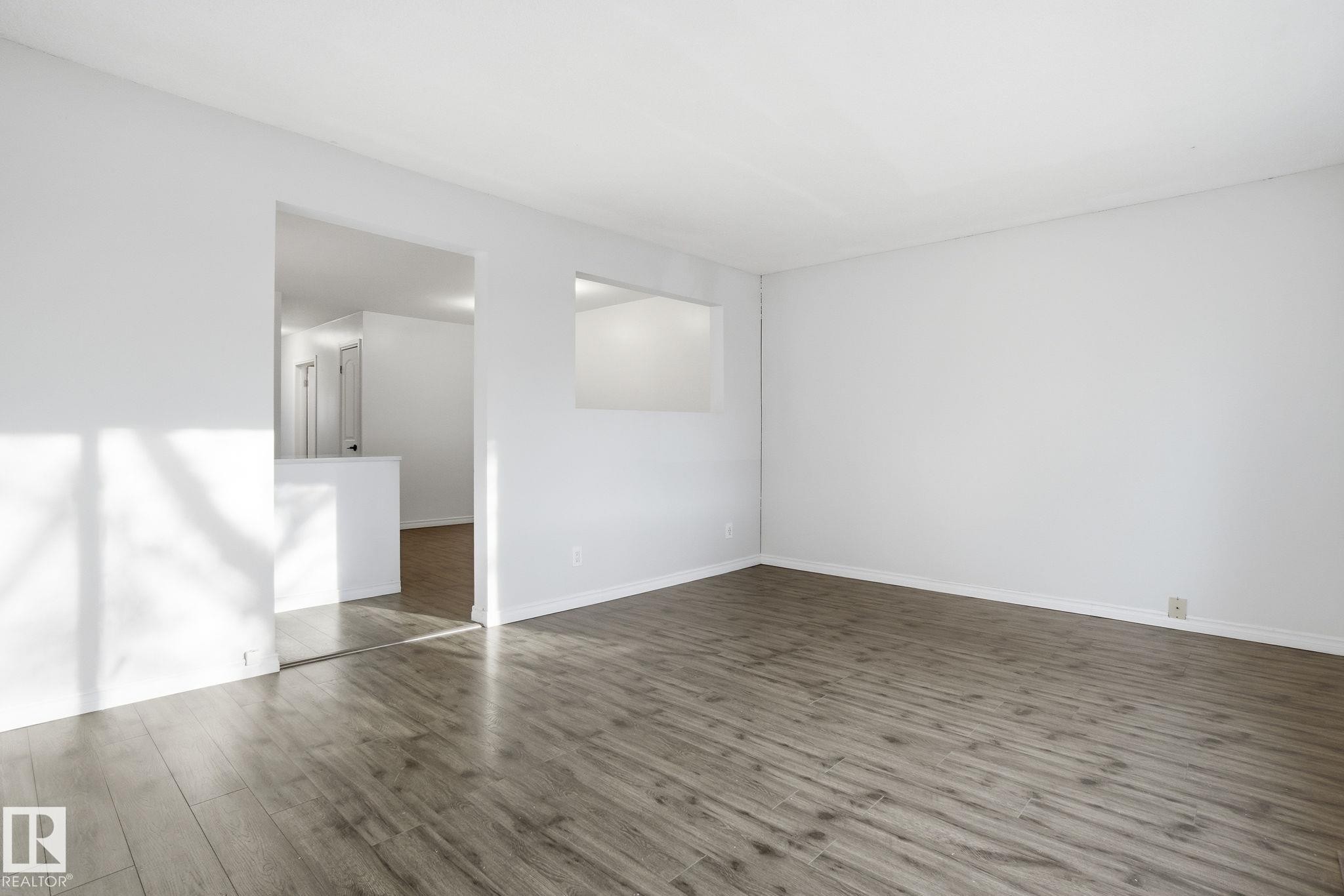 8064 Argyll Rd, Edmonton, AB - Indoor Photo Showing Other Room