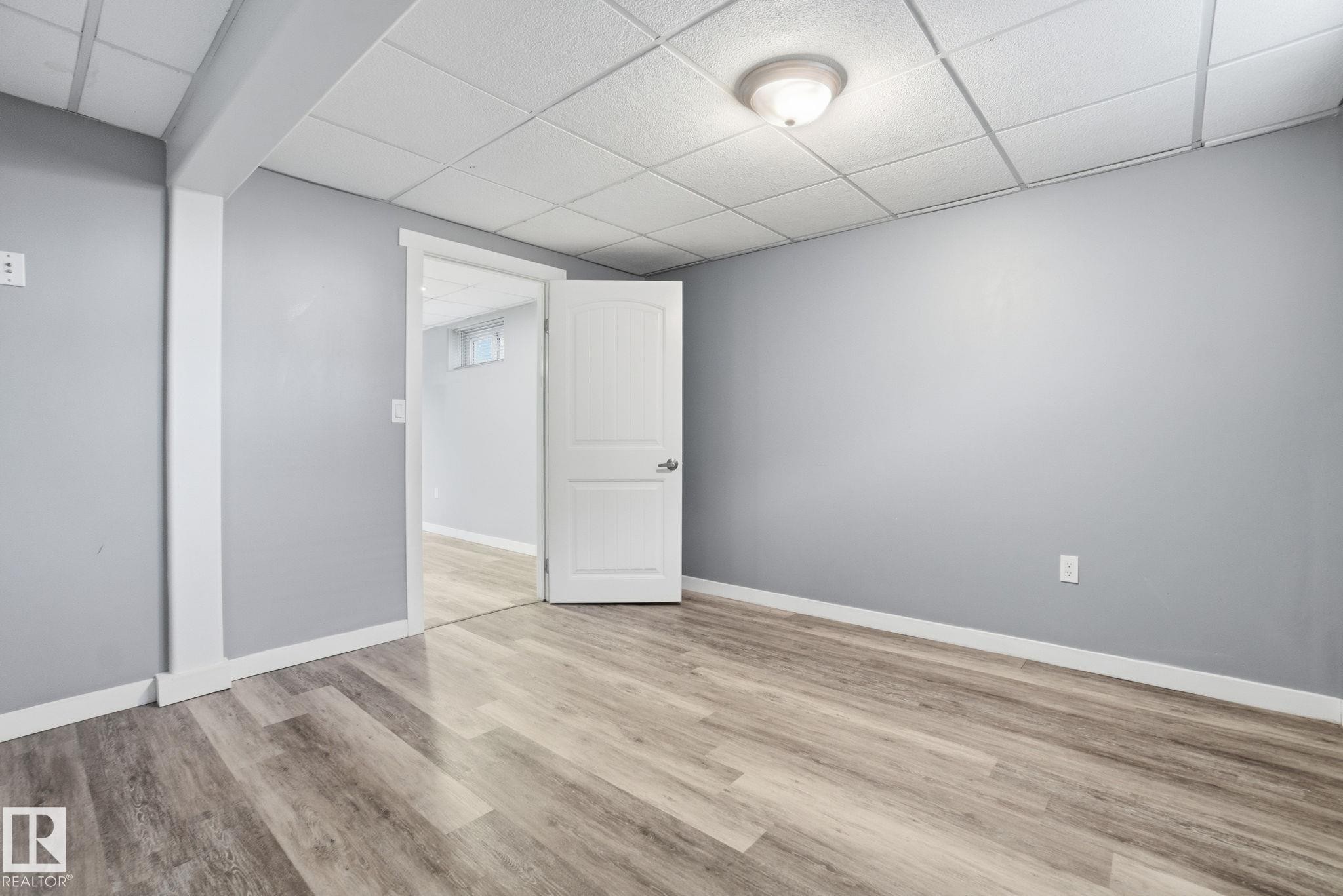 8064 Argyll Rd, Edmonton, AB - Indoor Photo Showing Other Room