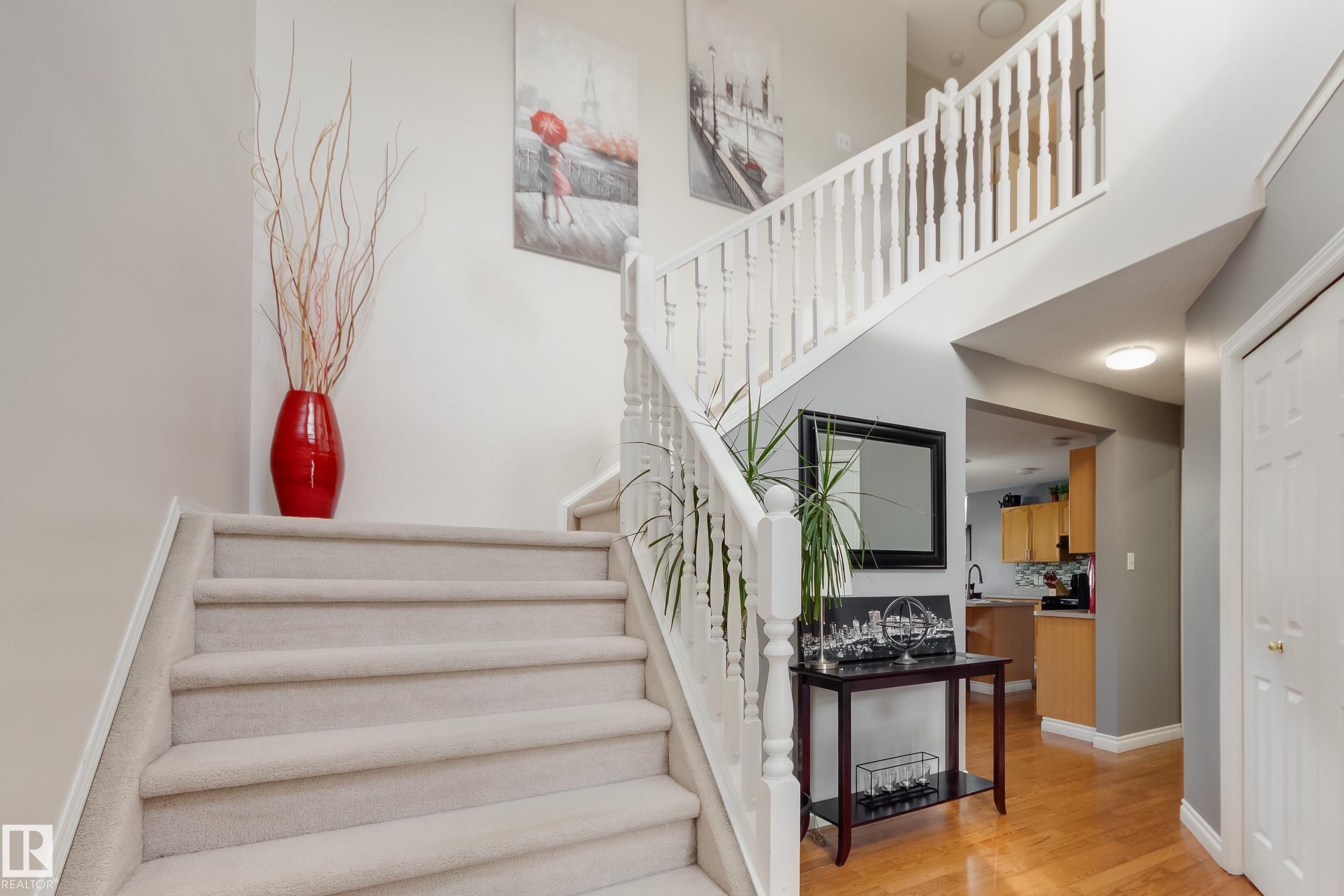 2844 40B Avenue, Edmonton, AB - Indoor Photo Showing Other Room