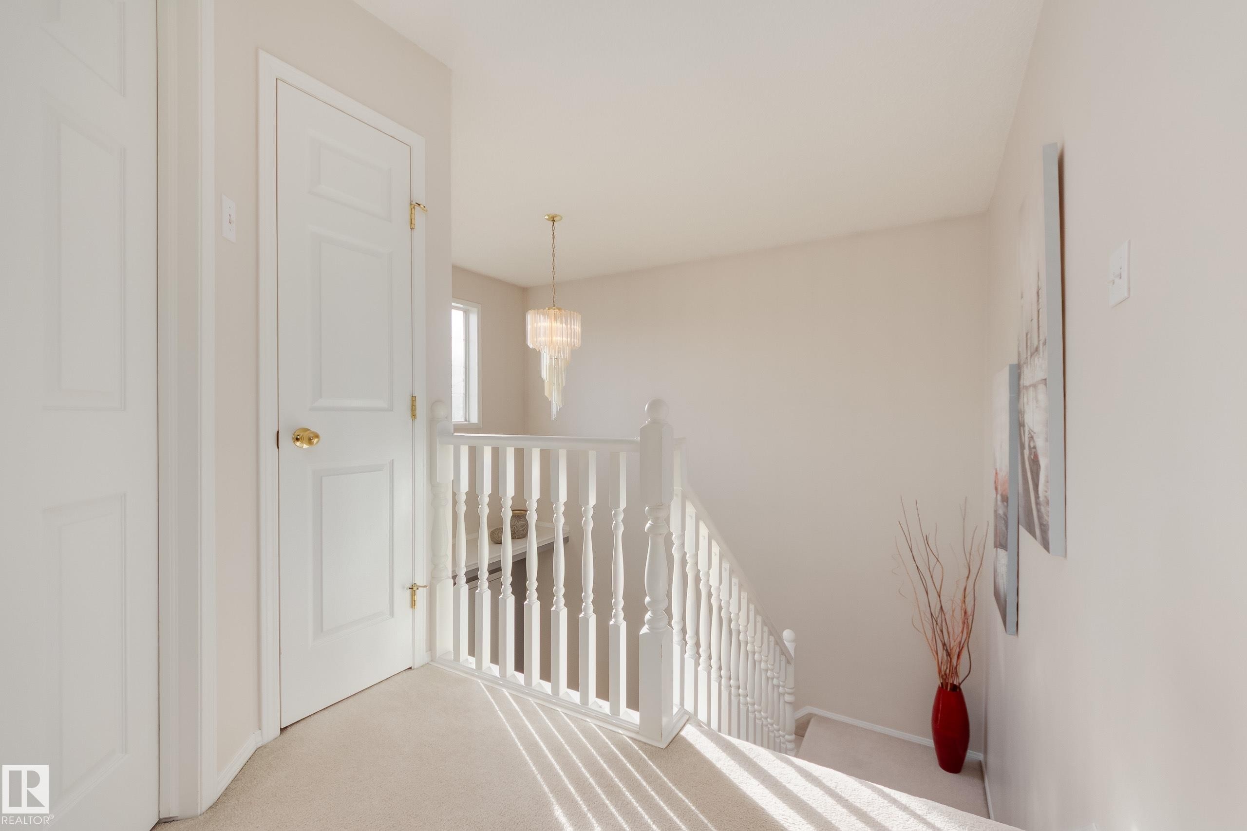 2844 40B Avenue, Edmonton, AB - Indoor Photo Showing Other Room