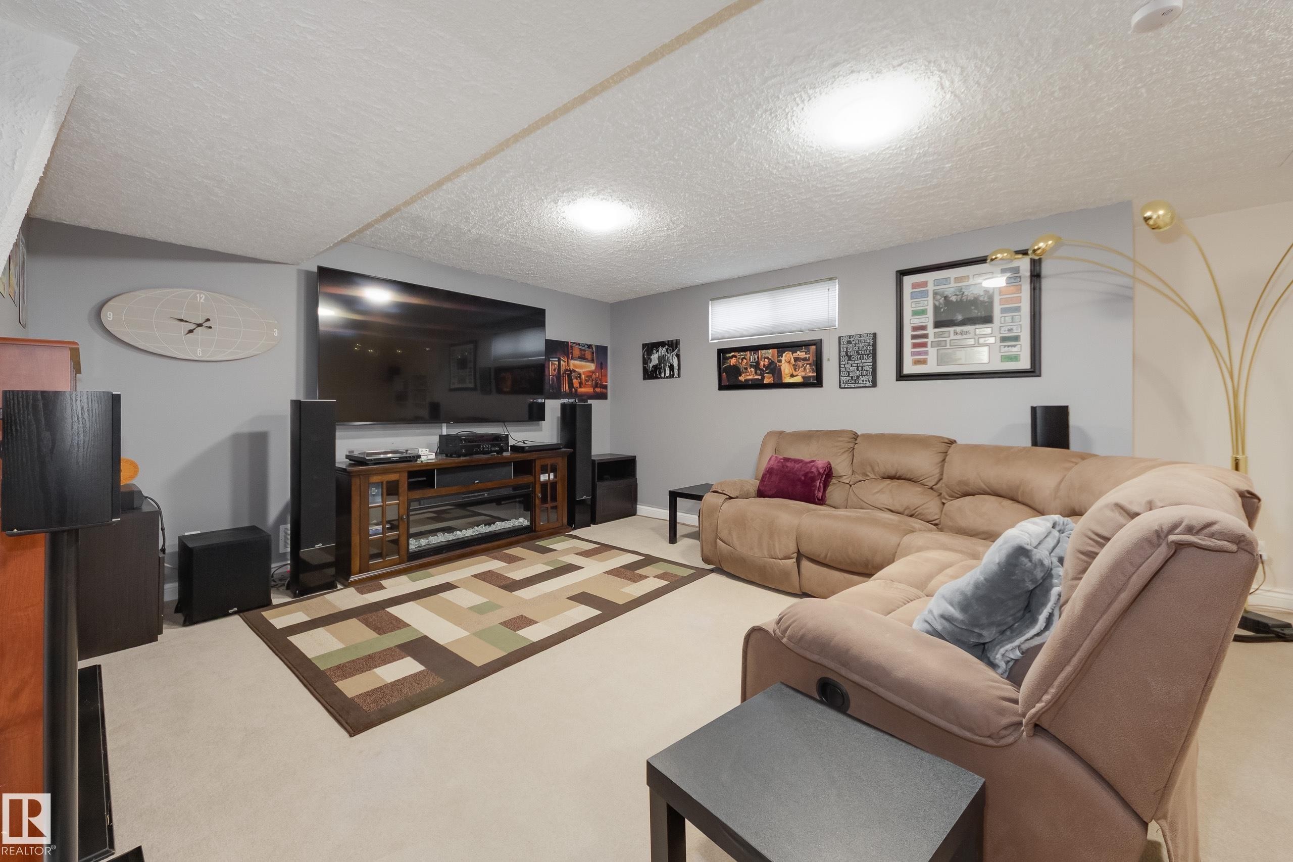 2844 40B Avenue, Edmonton, AB - Indoor