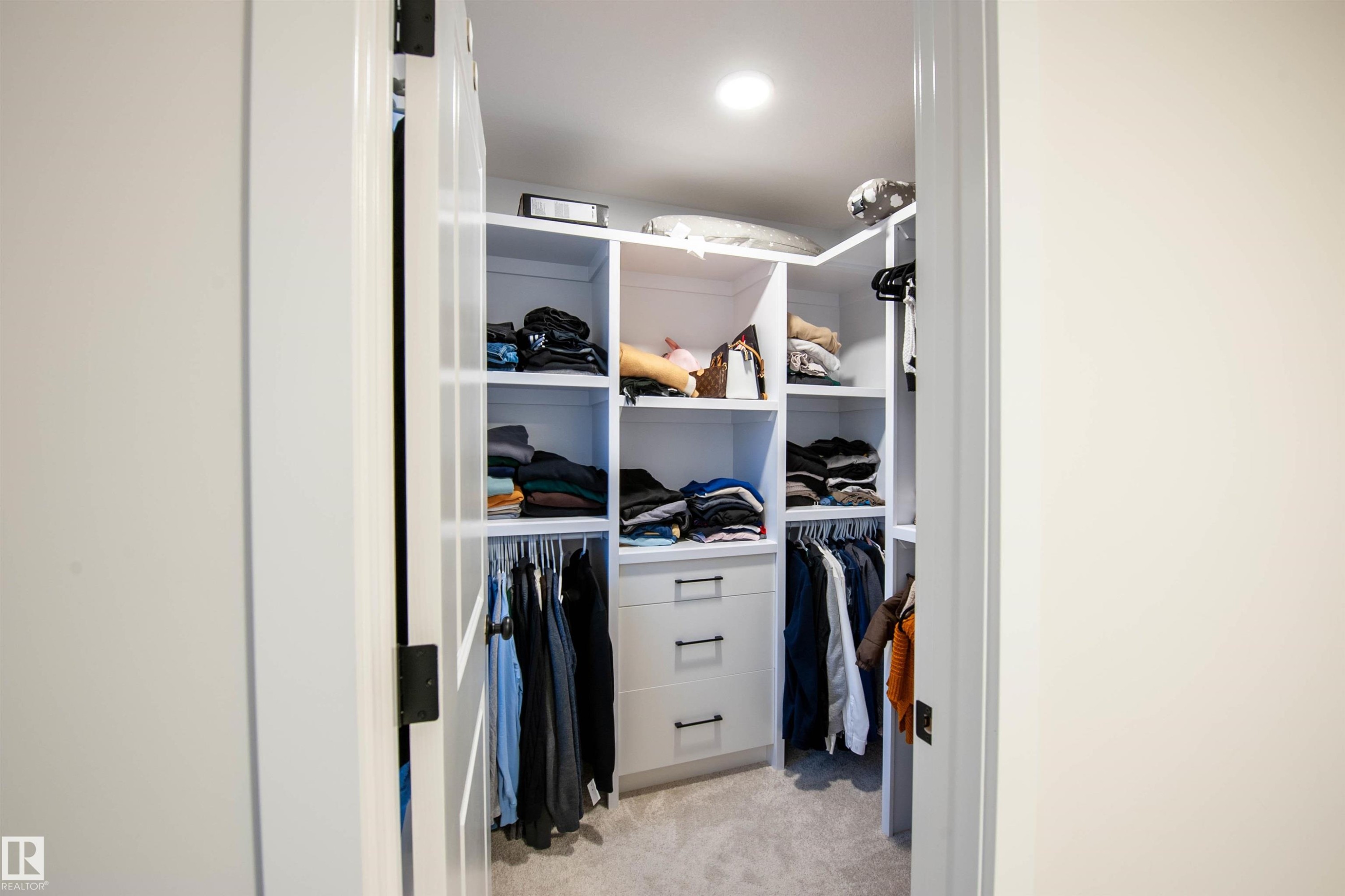 3453 Craig Landing, Edmonton, AB - Indoor Photo Showing Other Room