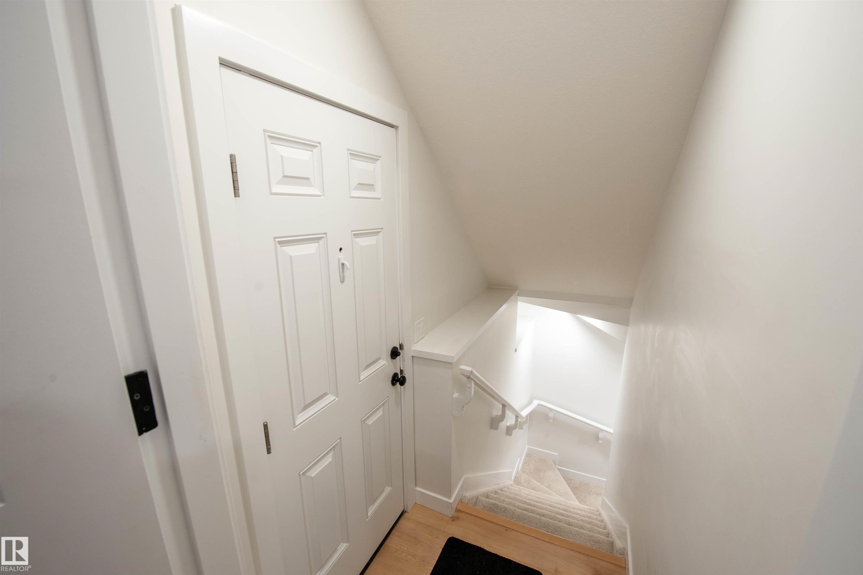 3453 Craig Landing, Edmonton, AB - Indoor Photo Showing Other Room