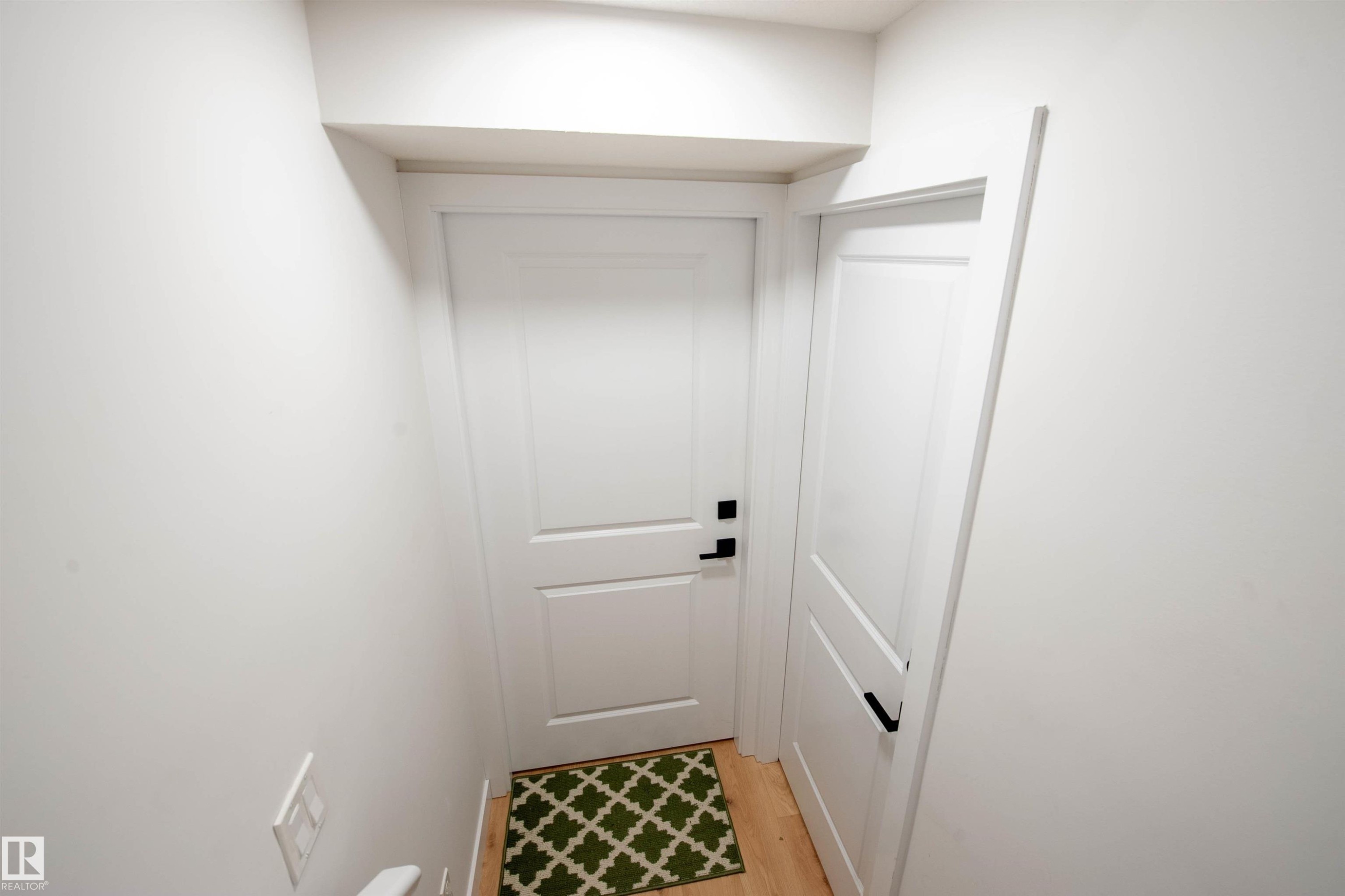 3453 Craig Landing, Edmonton, AB - Indoor Photo Showing Other Room