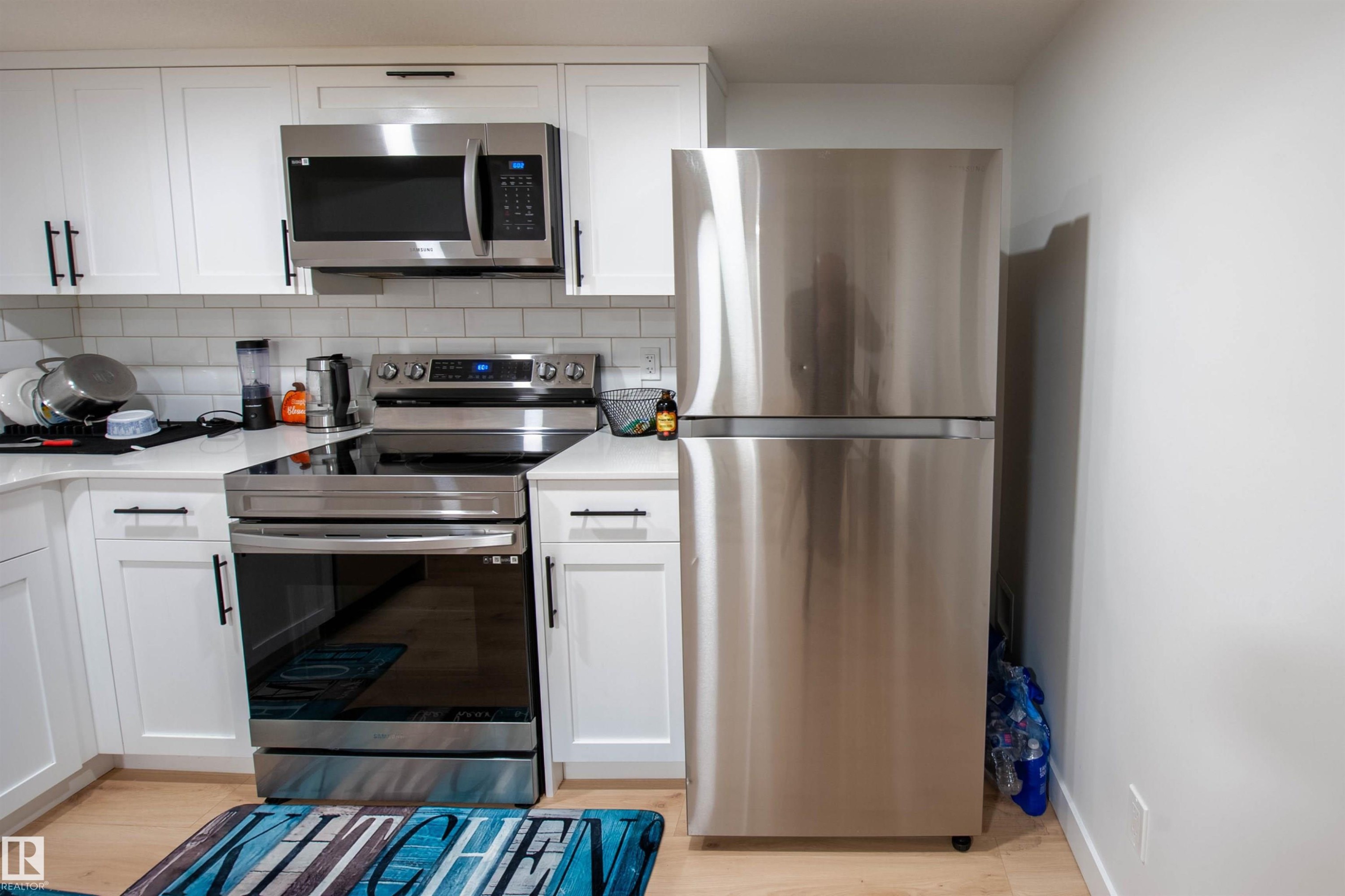 3453 Craig Landing, Edmonton, AB - Indoor Photo Showing Kitchen With Stainless Steel Kitchen