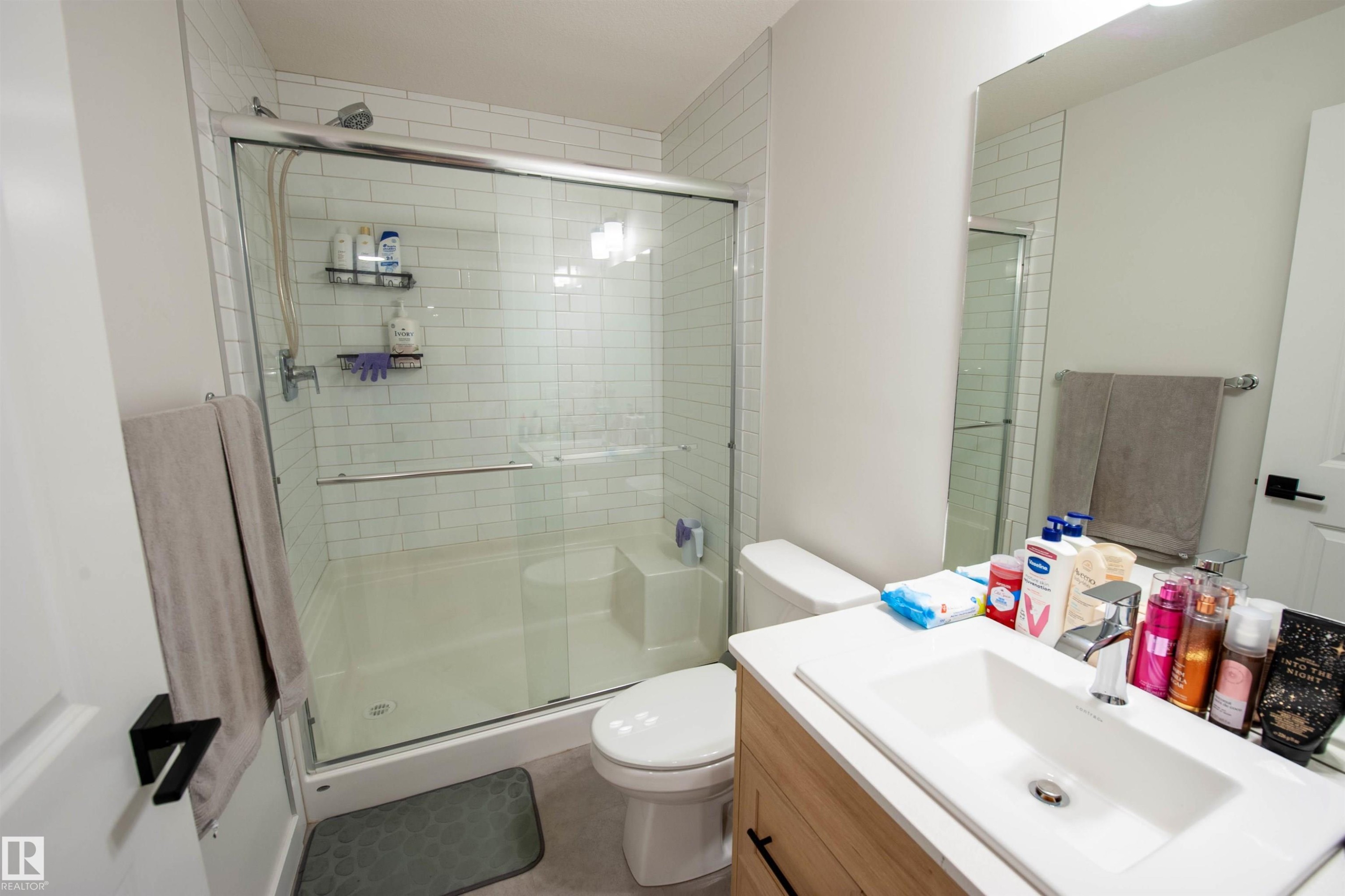 3453 Craig Landing, Edmonton, AB - Indoor Photo Showing Bathroom