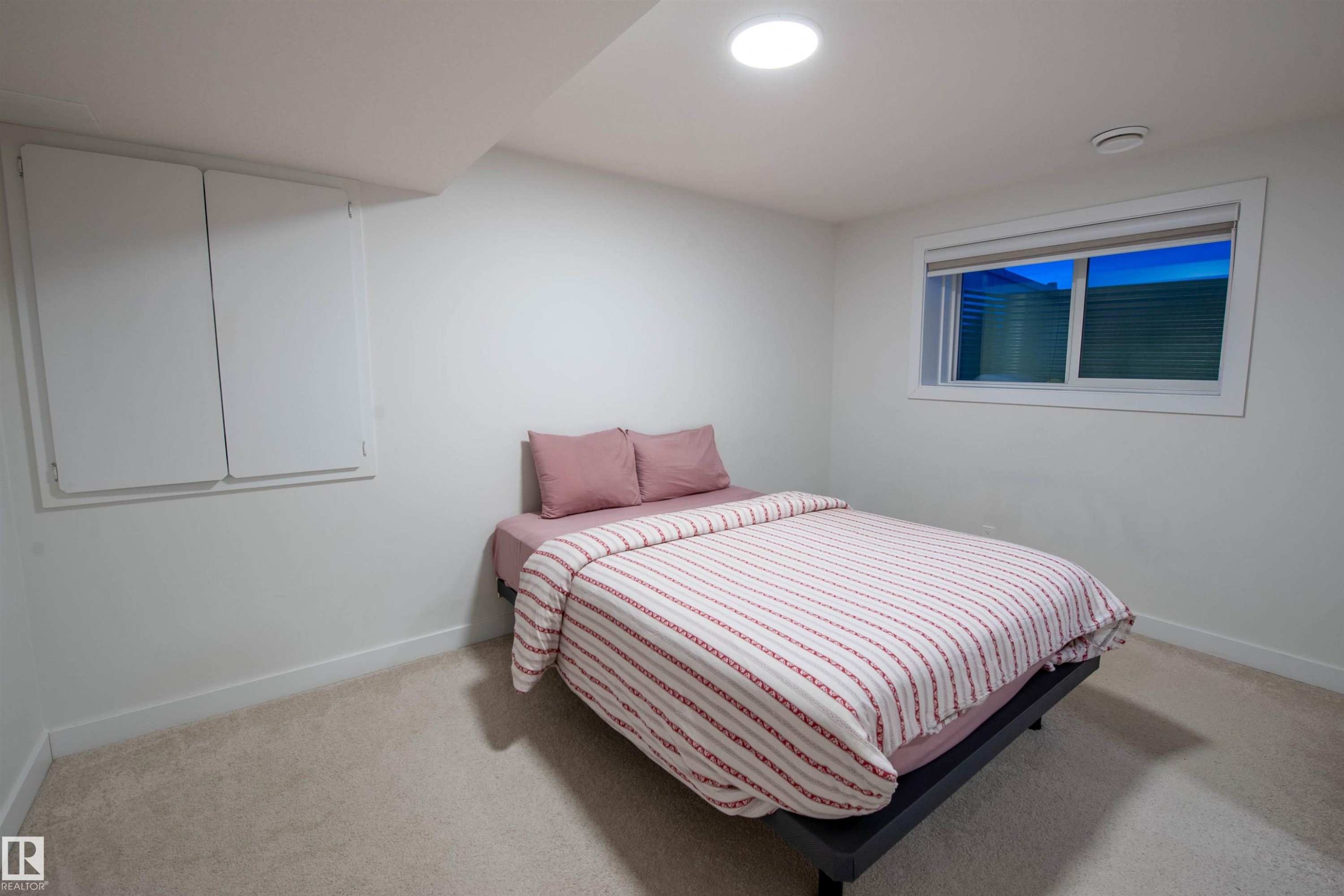 3453 Craig Landing, Edmonton, AB - Indoor Photo Showing Bedroom