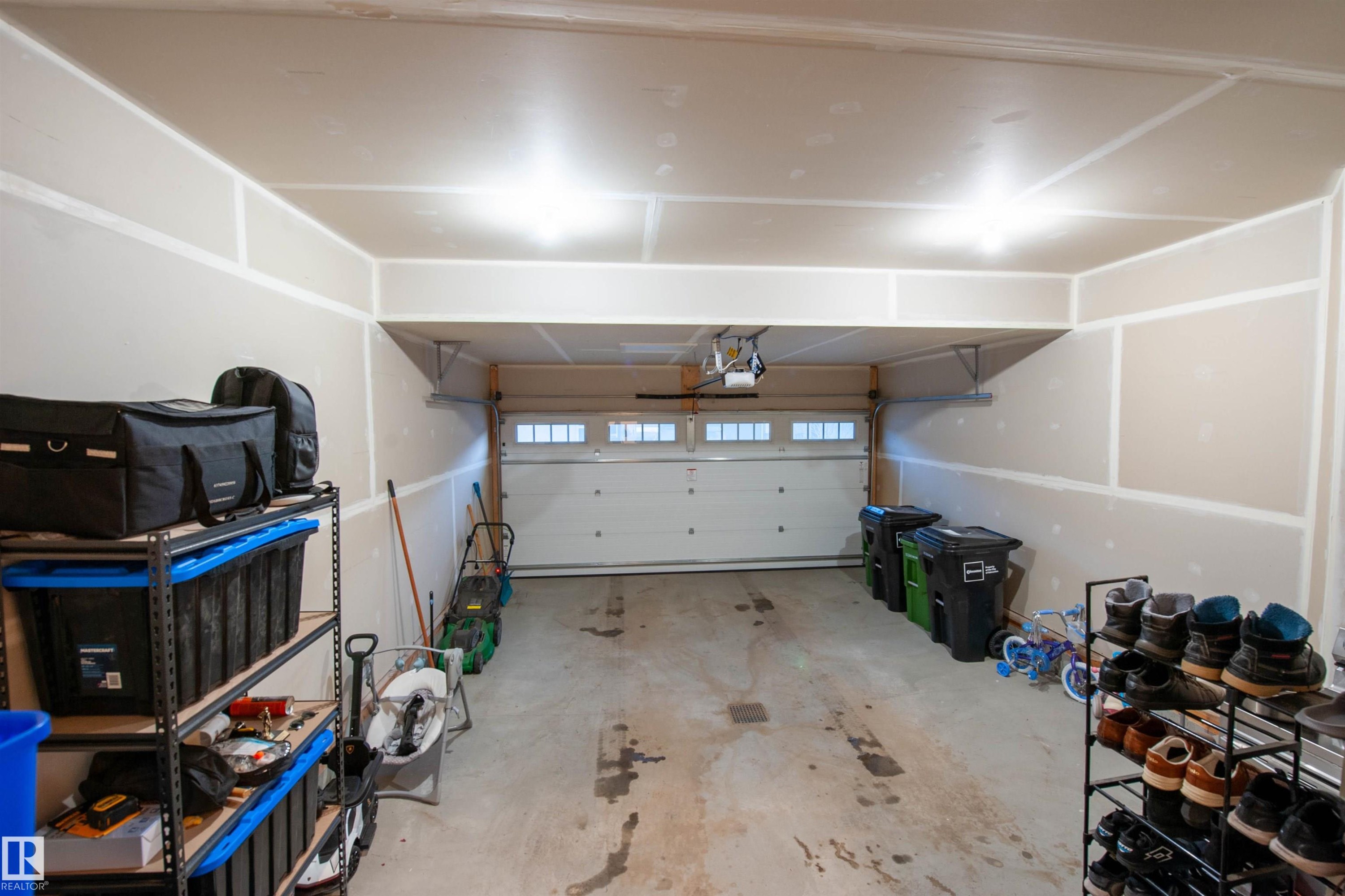 3453 Craig Landing, Edmonton, AB - Indoor Photo Showing Garage