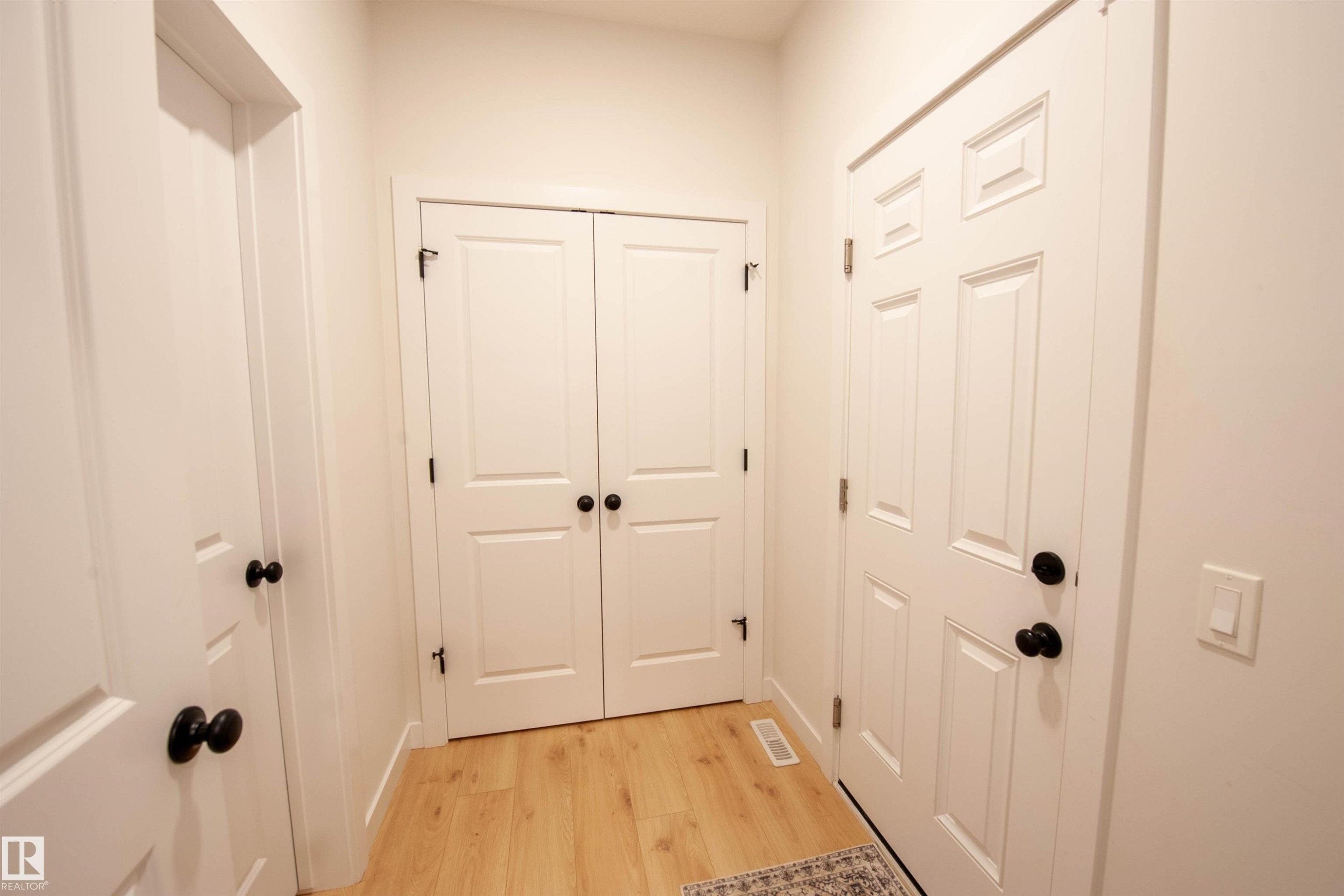 3453 Craig Landing, Edmonton, AB - Indoor Photo Showing Other Room