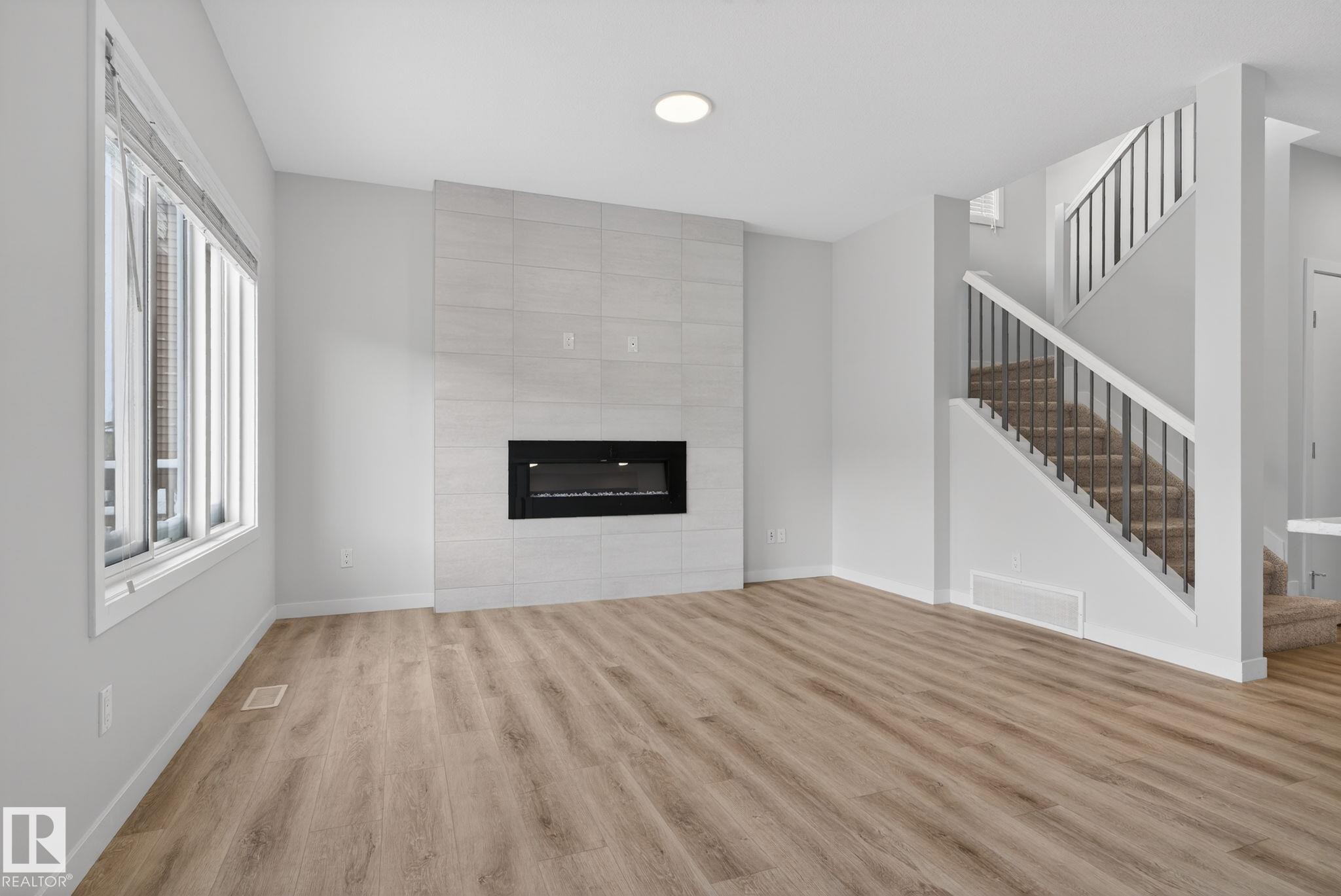 9125 Pear Drive, Edmonton, AB - Indoor Photo Showing Living Room With Fireplace