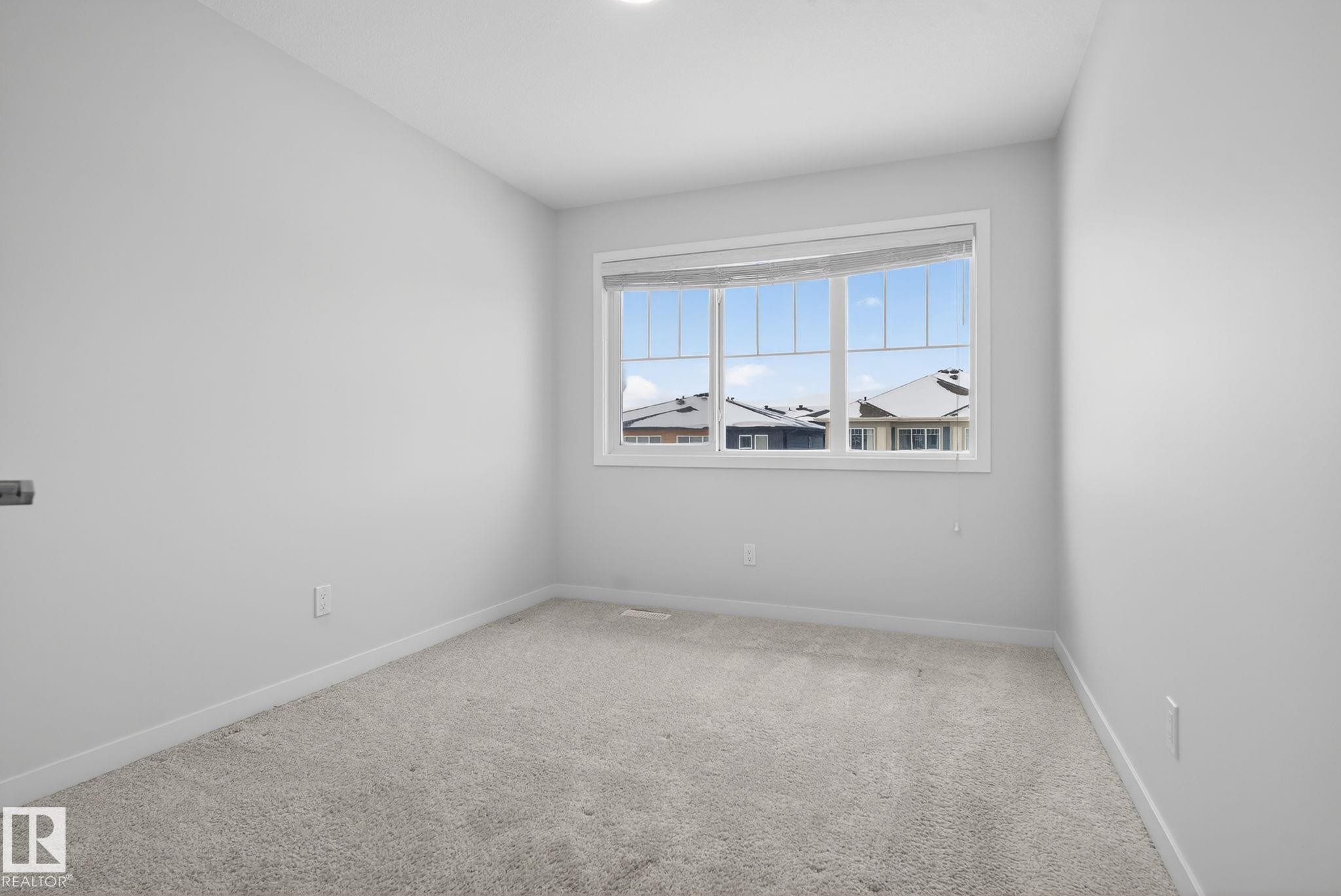 9125 Pear Drive, Edmonton, AB - Indoor Photo Showing Other Room