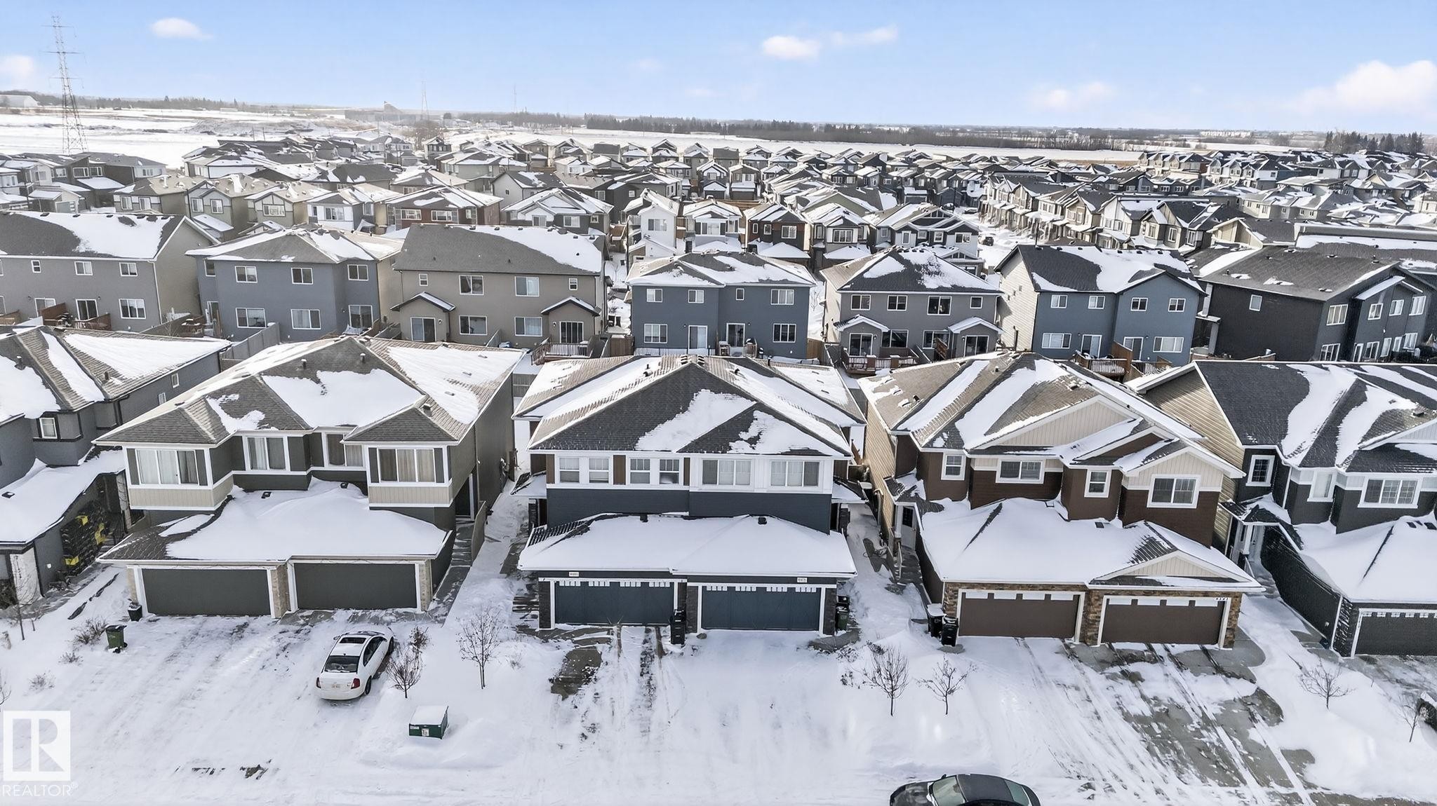 9125 Pear Drive, Edmonton, AB - Outdoor With Facade