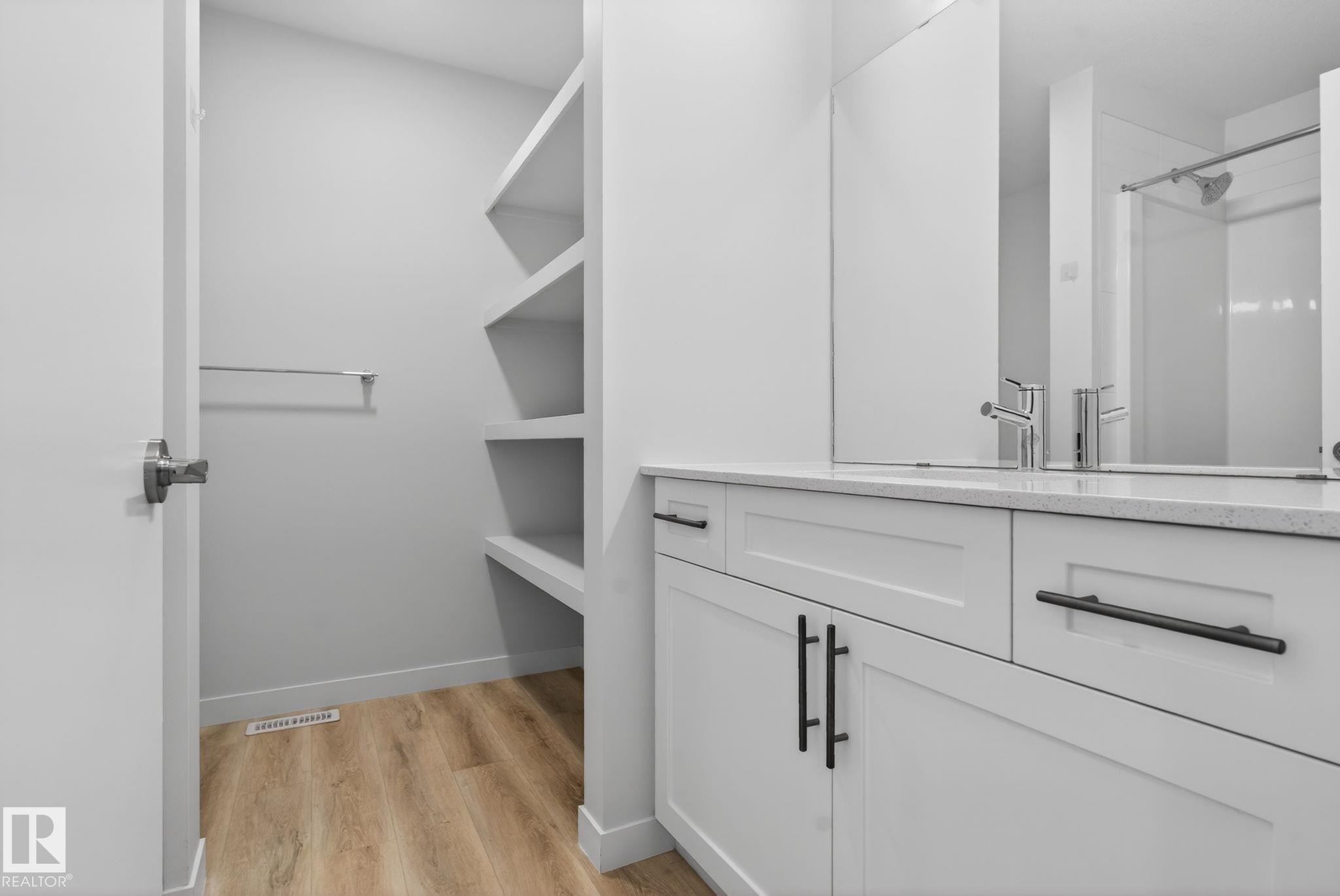 9125 Pear Drive, Edmonton, AB - Indoor With Storage