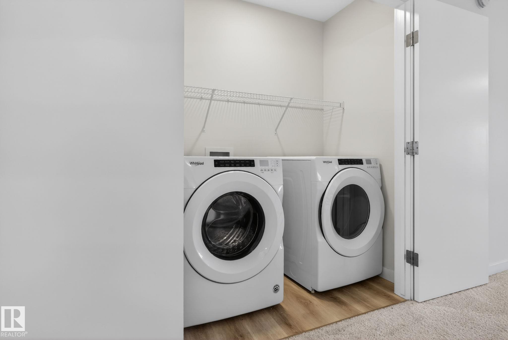 9125 Pear Drive, Edmonton, AB - Indoor Photo Showing Laundry Room